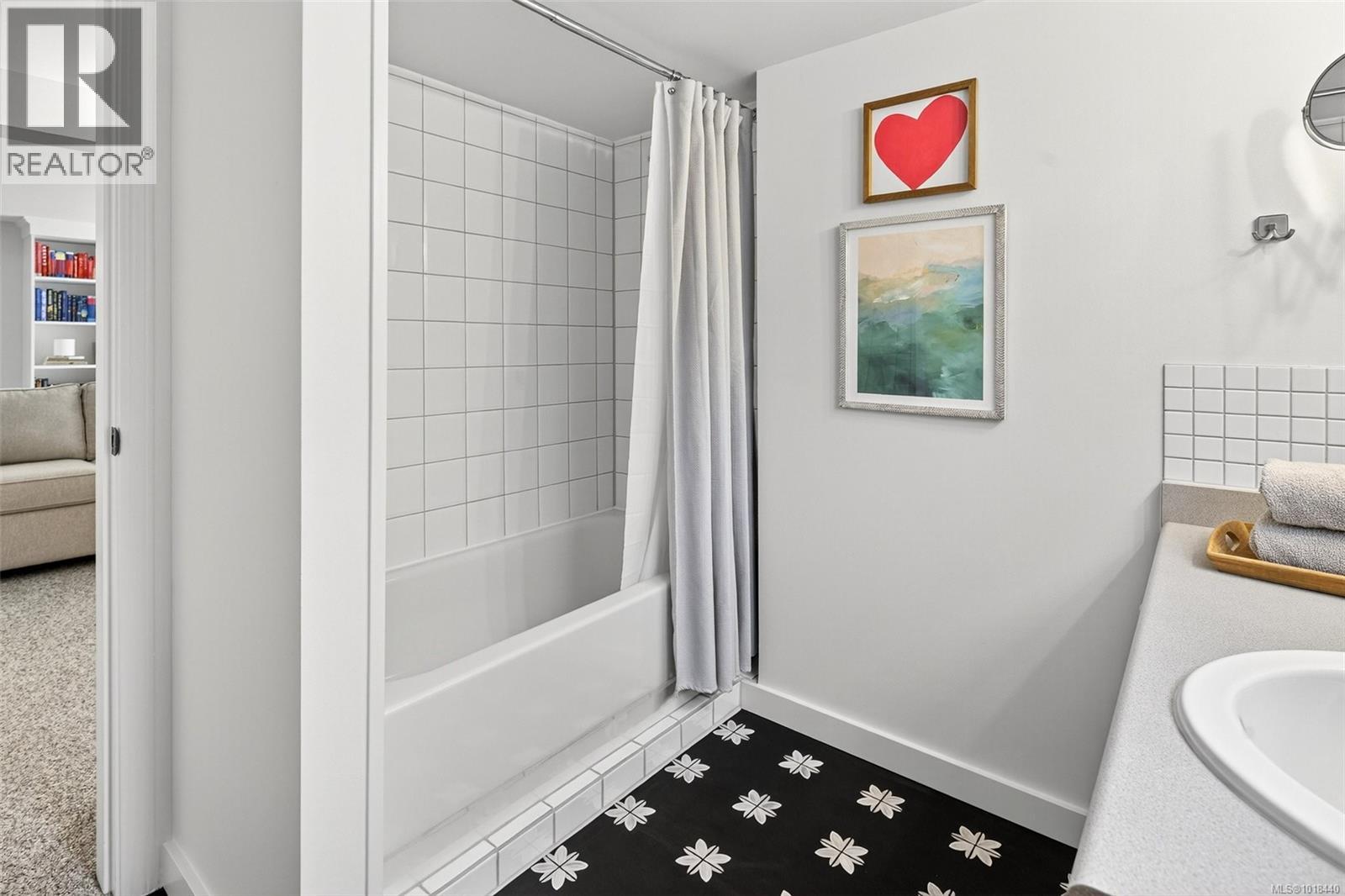  3720 Winston Crescent, Saanich