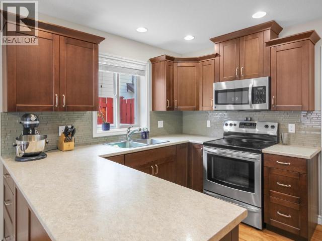 4114 BOWNESS AVE - 8