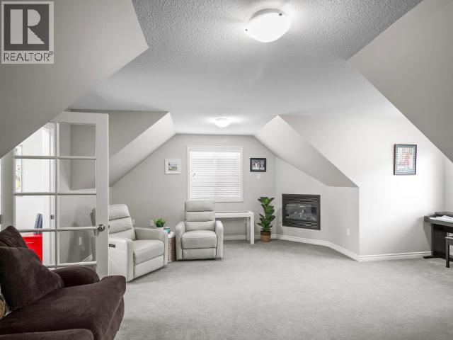 4114 BOWNESS AVE - 12