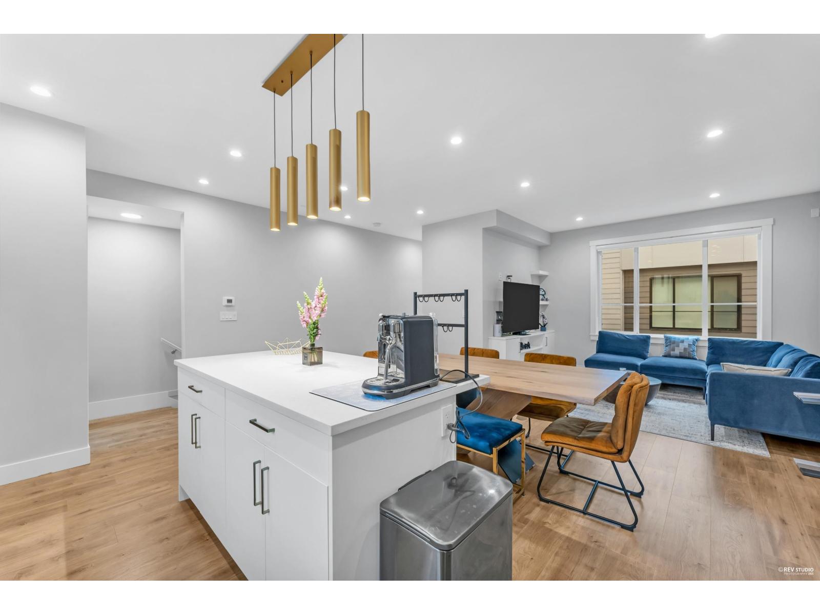 48 1639 162 Street - photo 2