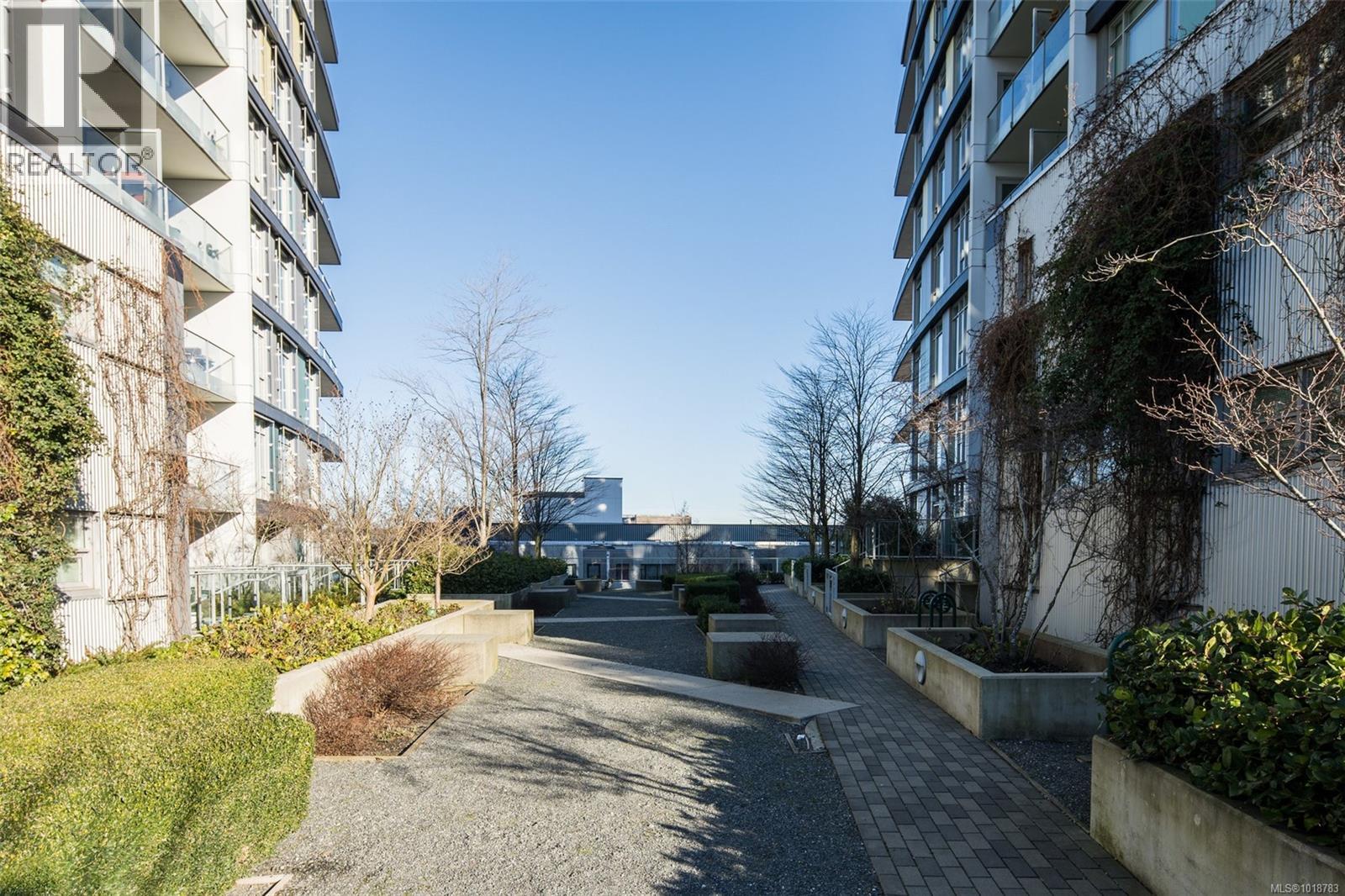 #308 373 TYEE RD - 24