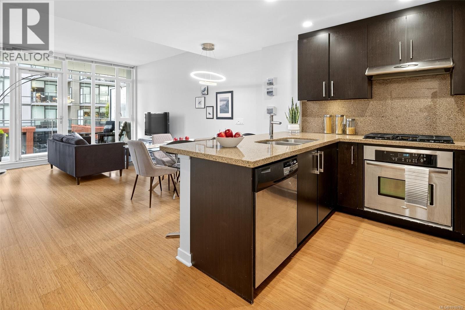 #308 373 TYEE RD - 6