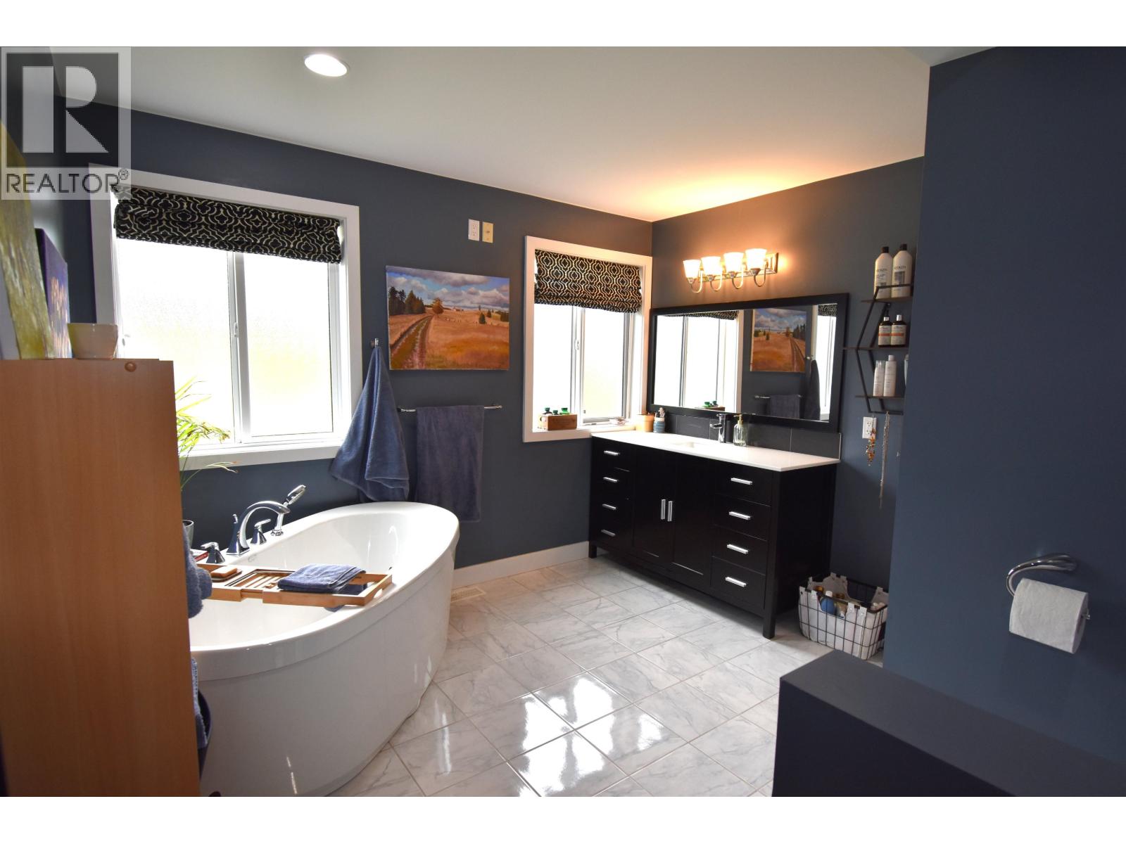 9 STARLITER WAY, Smithers