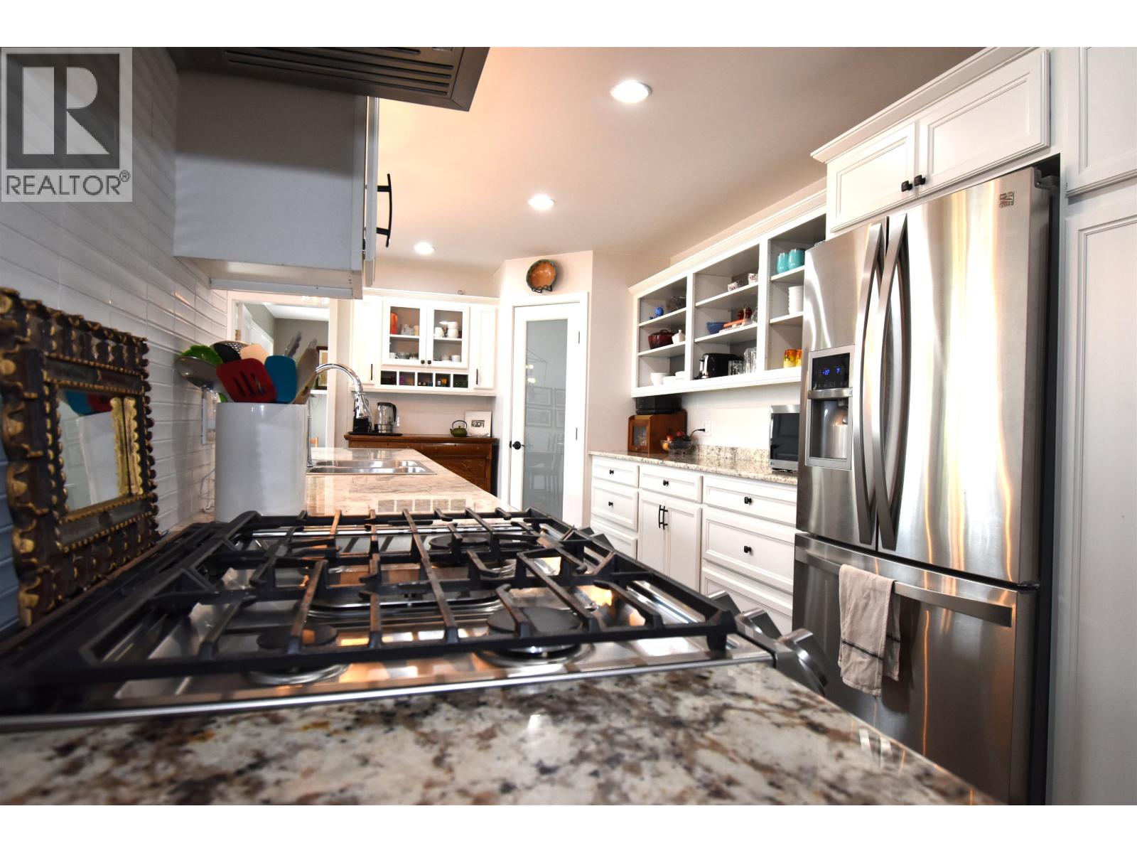 9 STARLITER WAY, Smithers