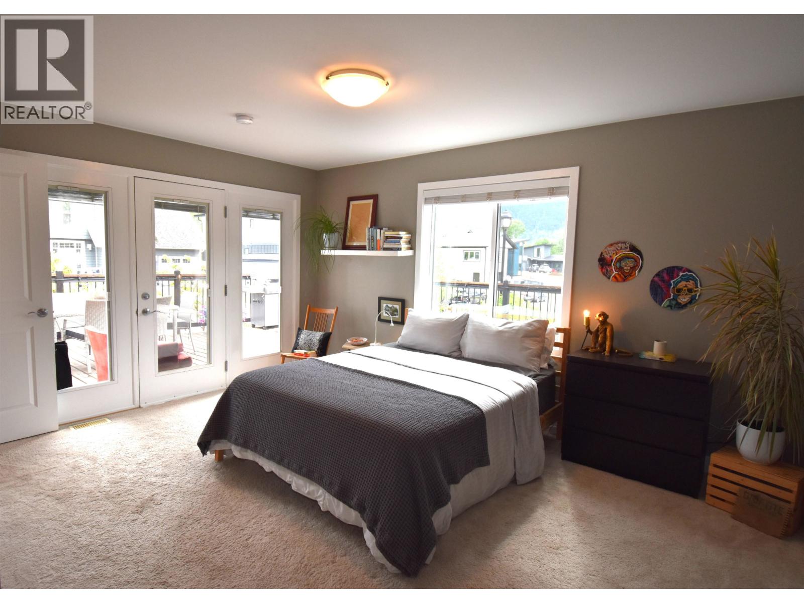 9 STARLITER WAY, Smithers