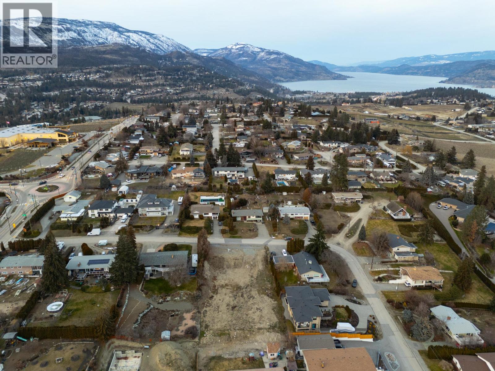  950 Skyline Road, West Kelowna