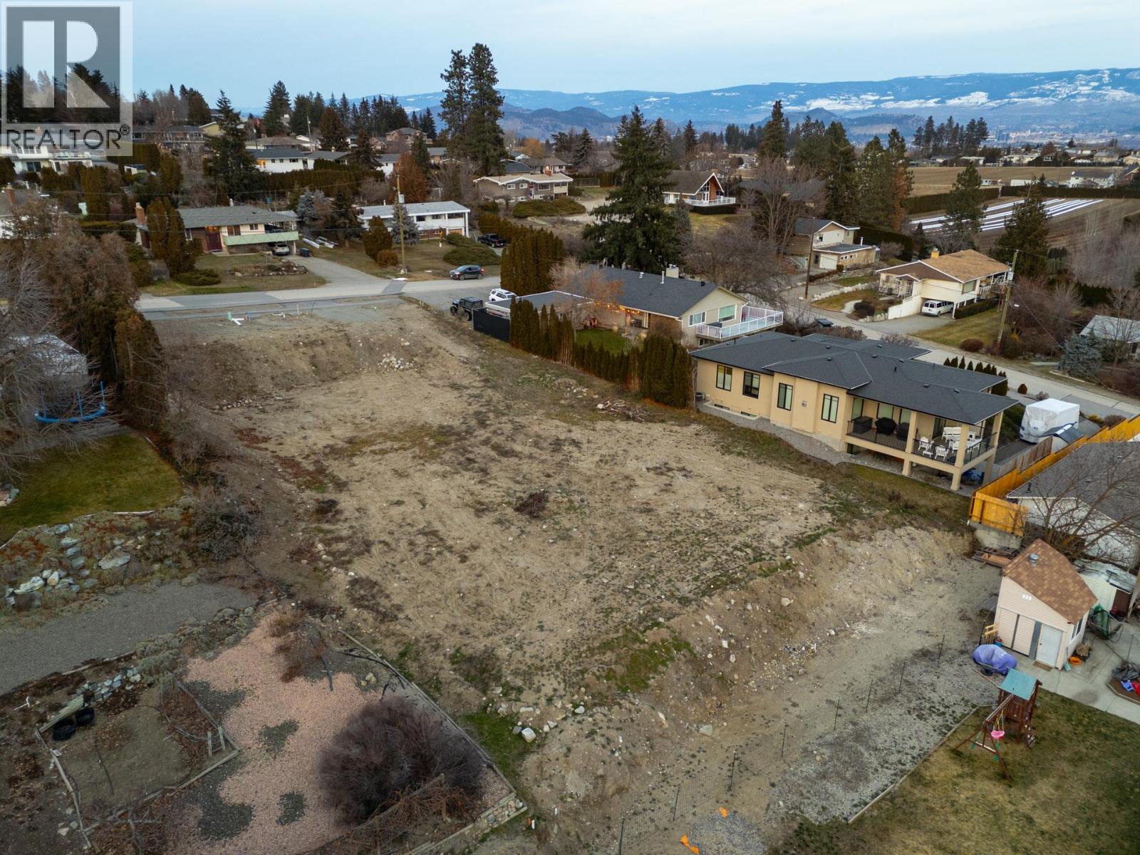  950 Skyline Road, West Kelowna