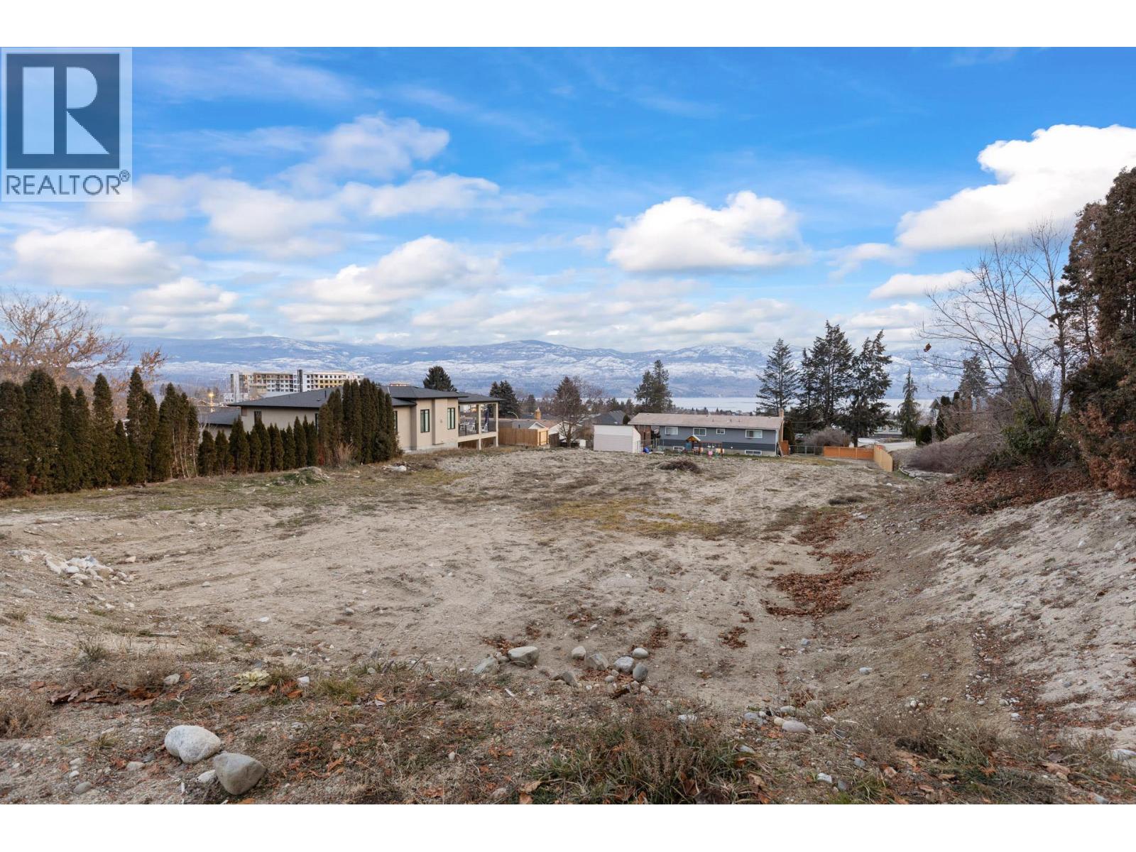  950 Skyline Road, West Kelowna