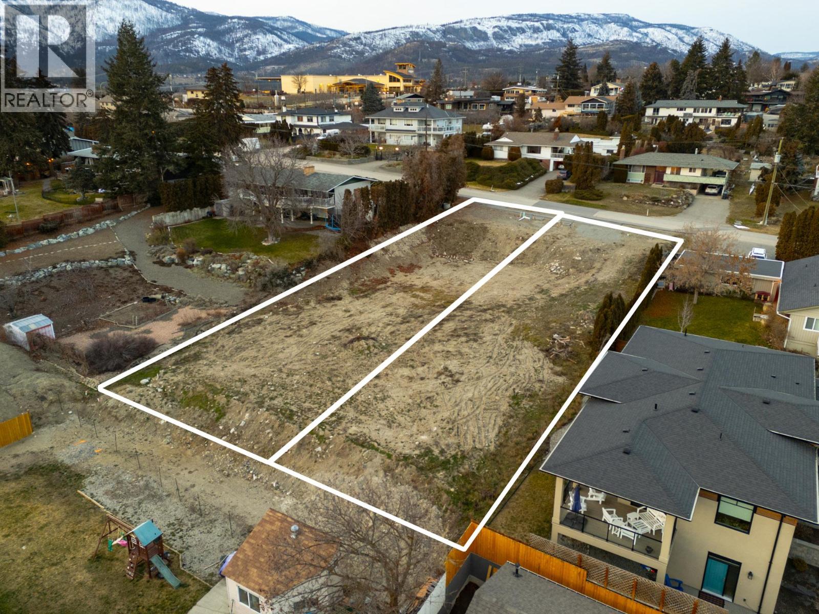  940 Skyline Road, West Kelowna