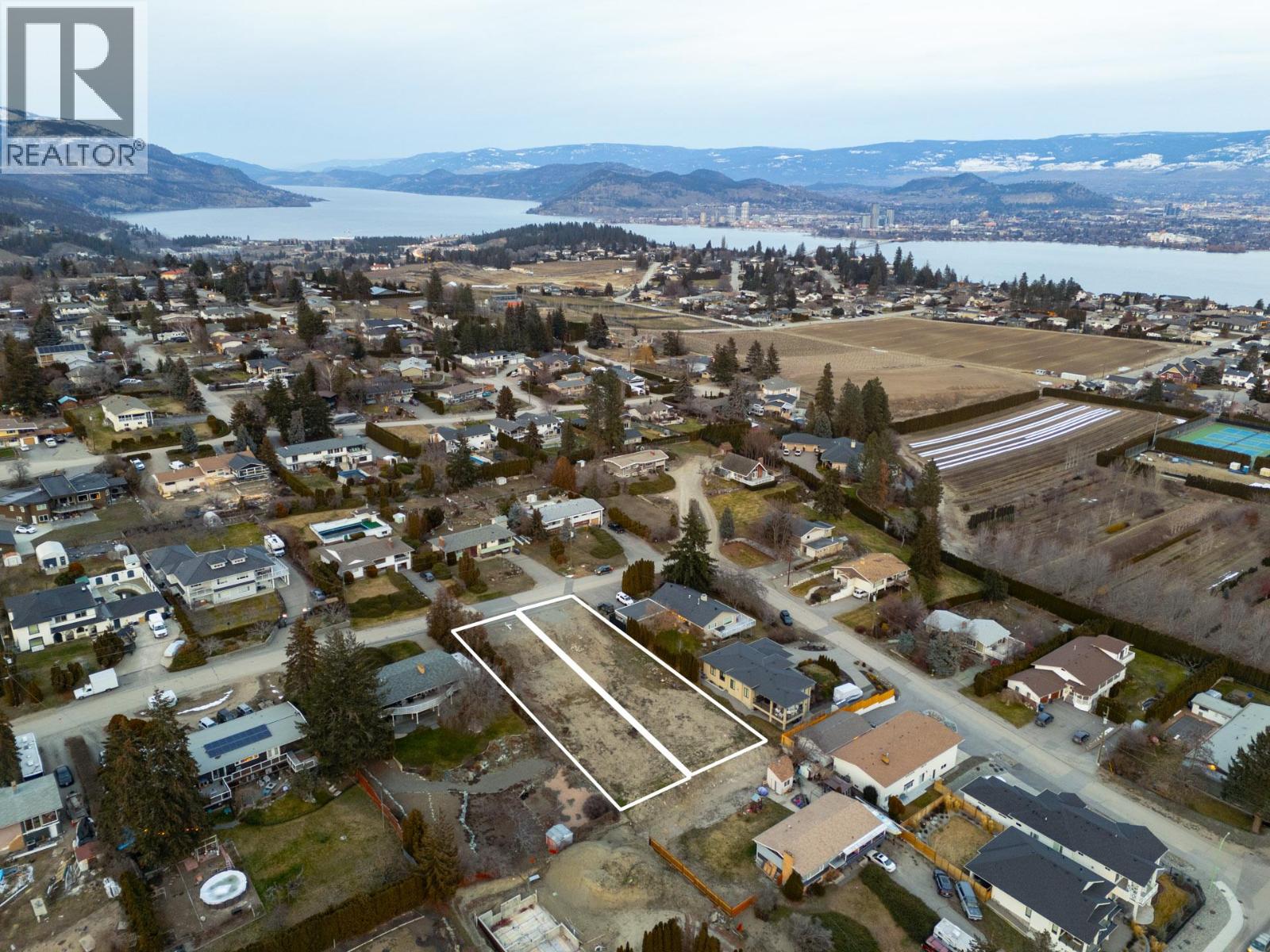  940 Skyline Road, West Kelowna