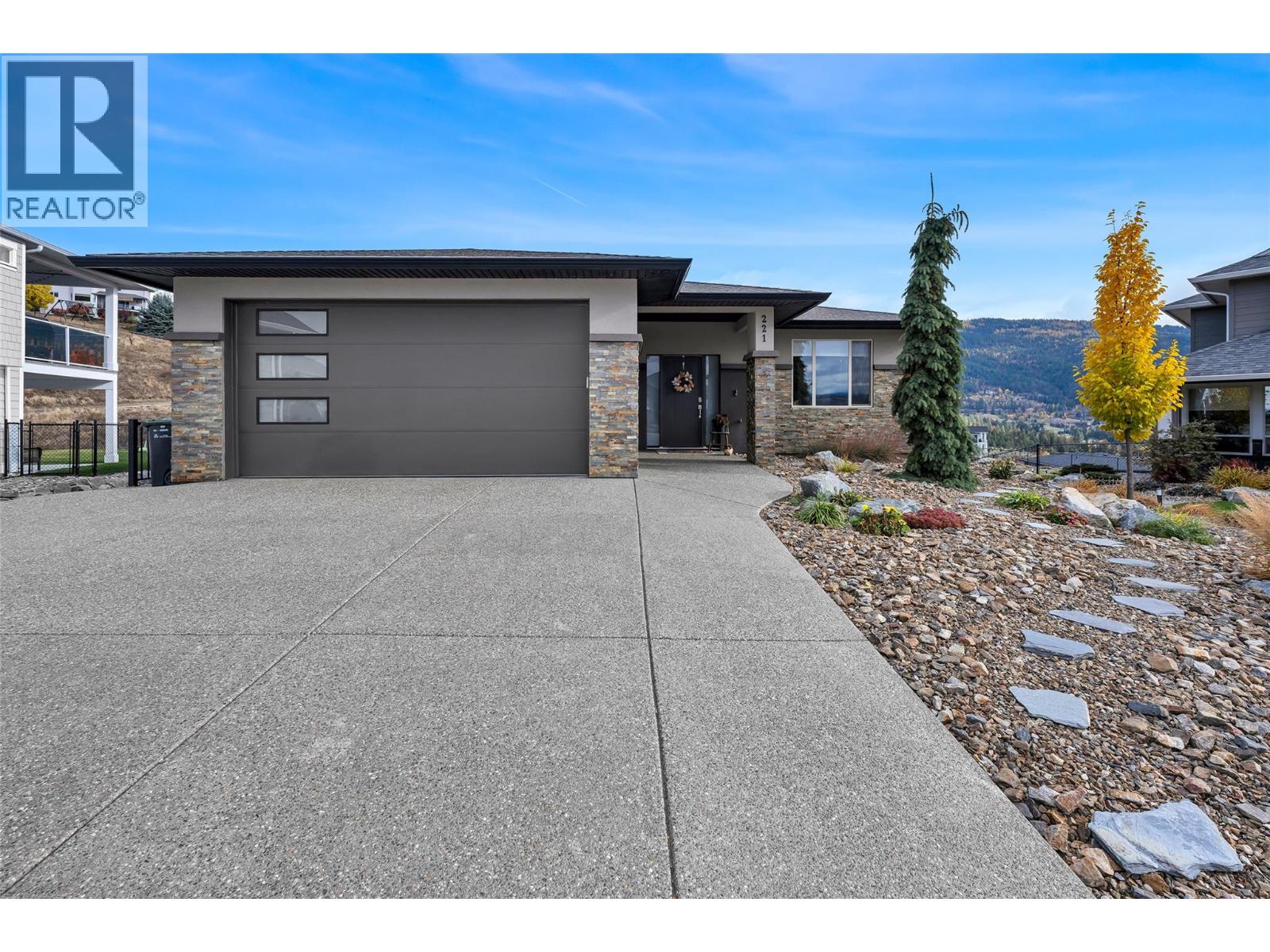  221 Kicking Horse Place, Vernon