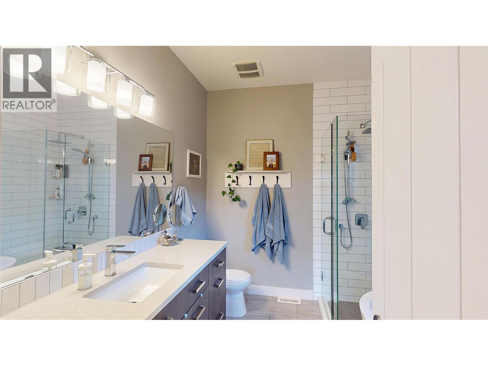  221 Kicking Horse Place, Vernon