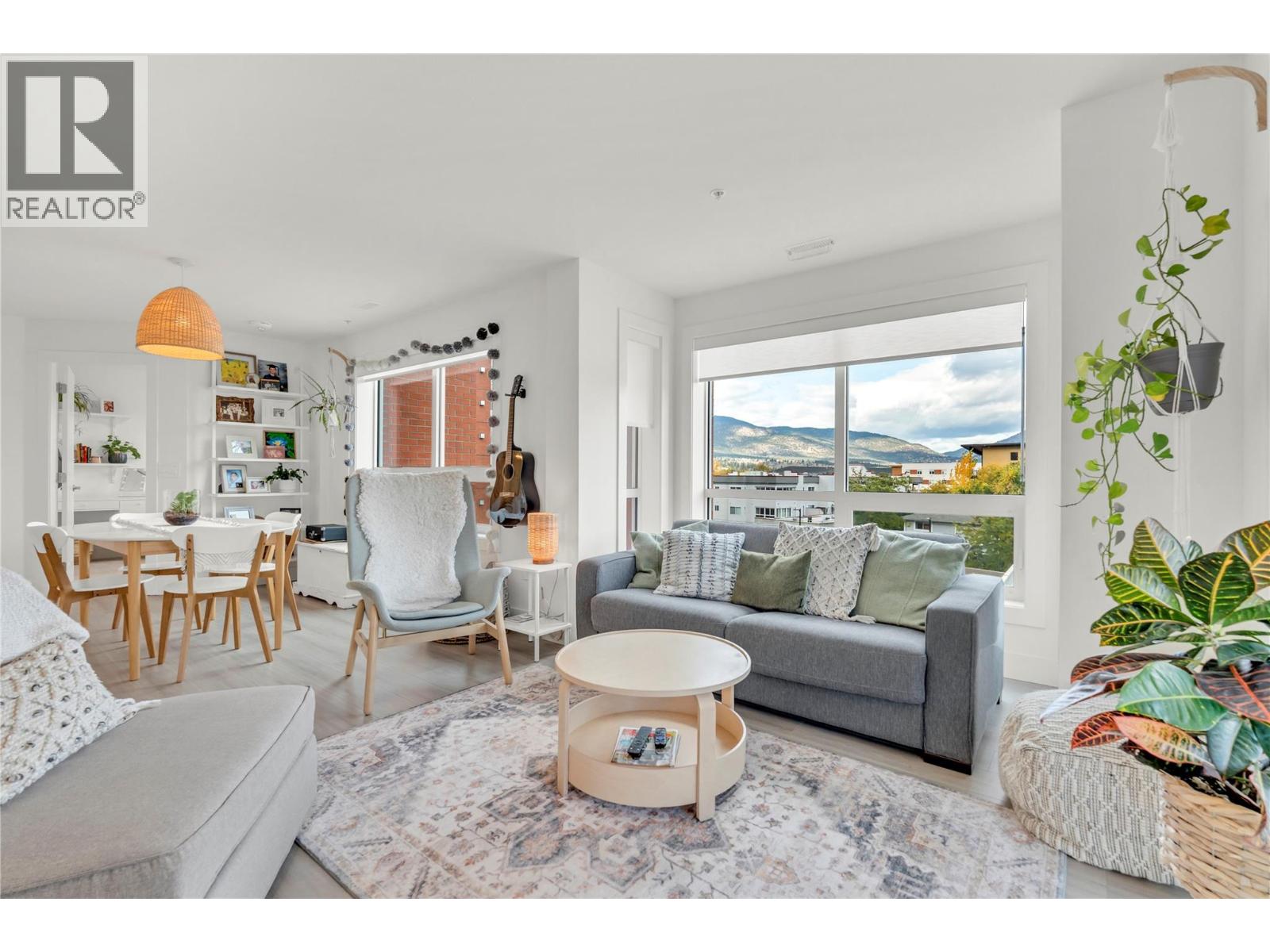 401 3362 SKAHA LAKE Road, Penticton