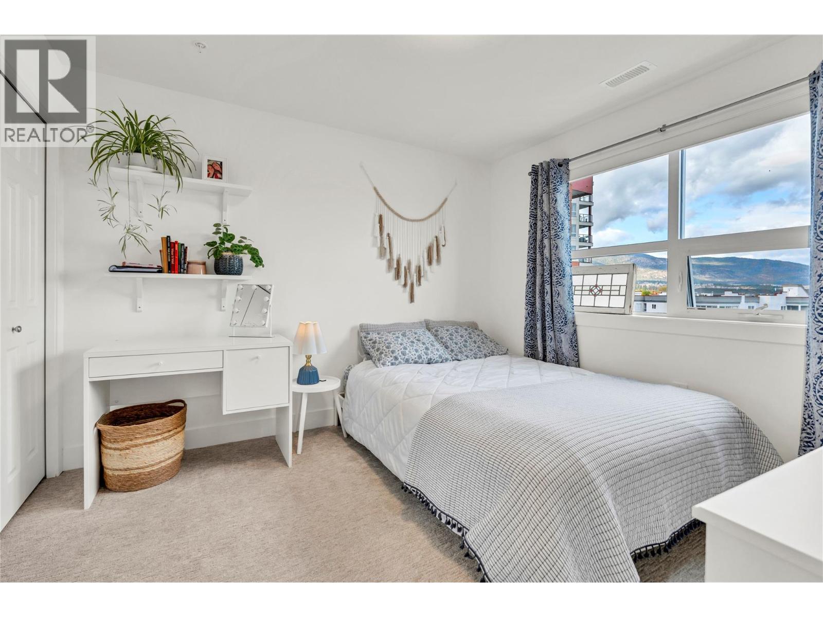 401 3362 SKAHA LAKE Road, Penticton