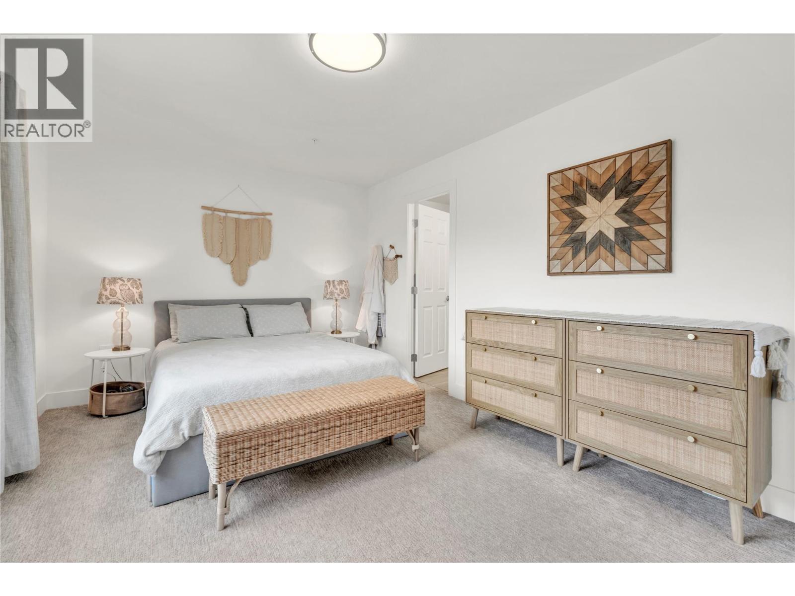 401 3362 SKAHA LAKE Road, Penticton