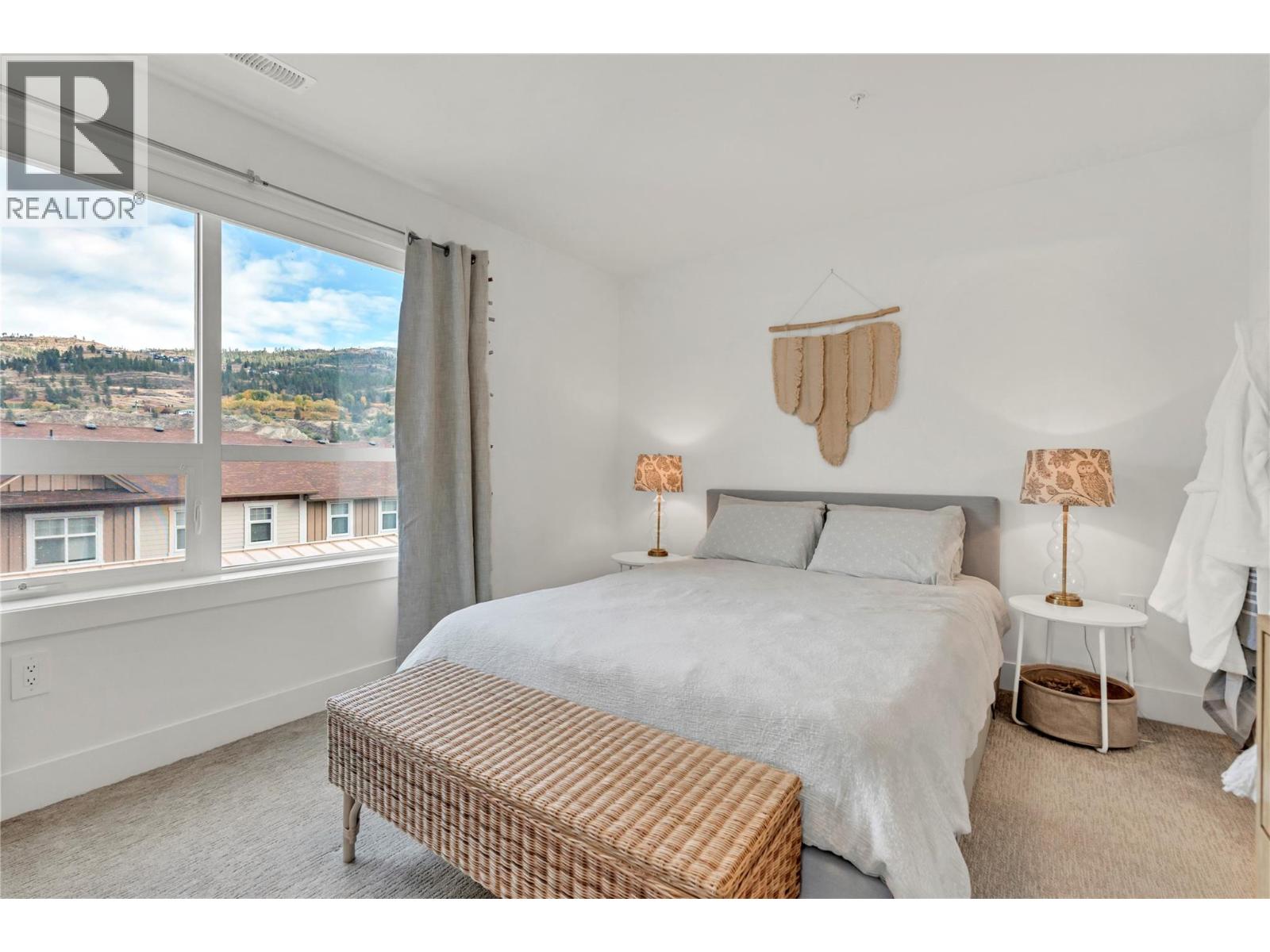 401 3362 SKAHA LAKE Road, Penticton