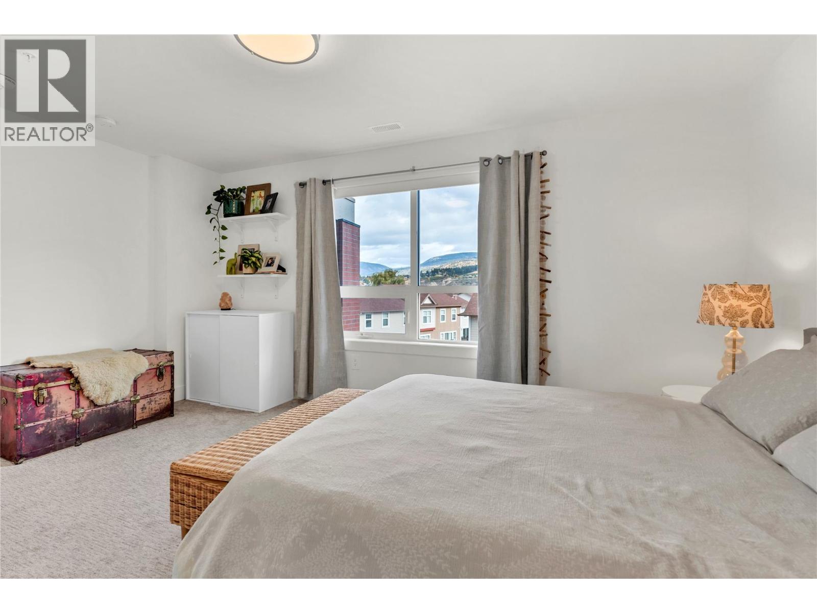 401 3362 SKAHA LAKE Road, Penticton