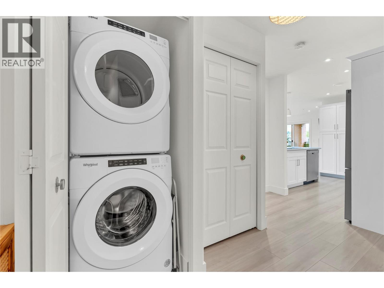 401 3362 SKAHA LAKE Road, Penticton