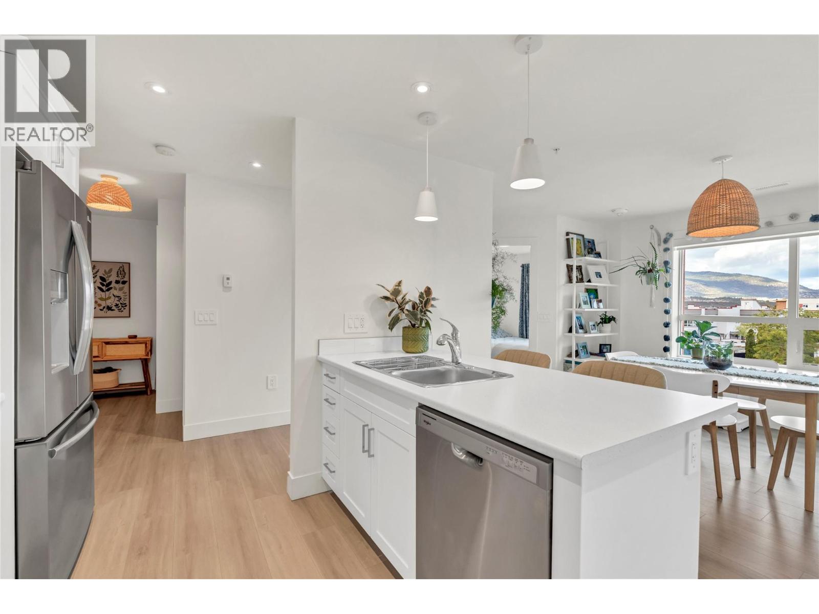 401 3362 SKAHA LAKE Road, Penticton