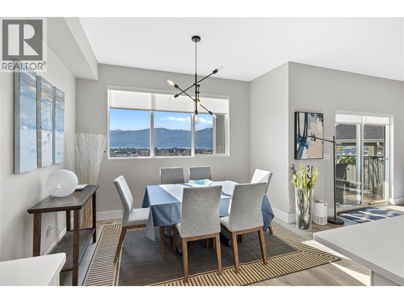  2353 Hawks Boulevard, West Kelowna