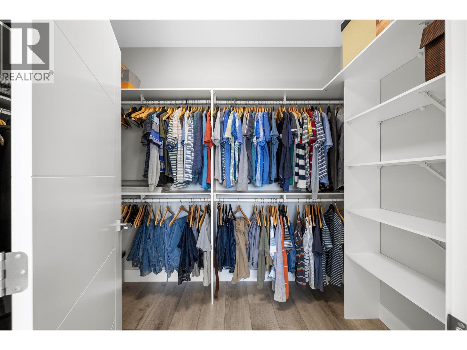  2353 Hawks Boulevard, West Kelowna