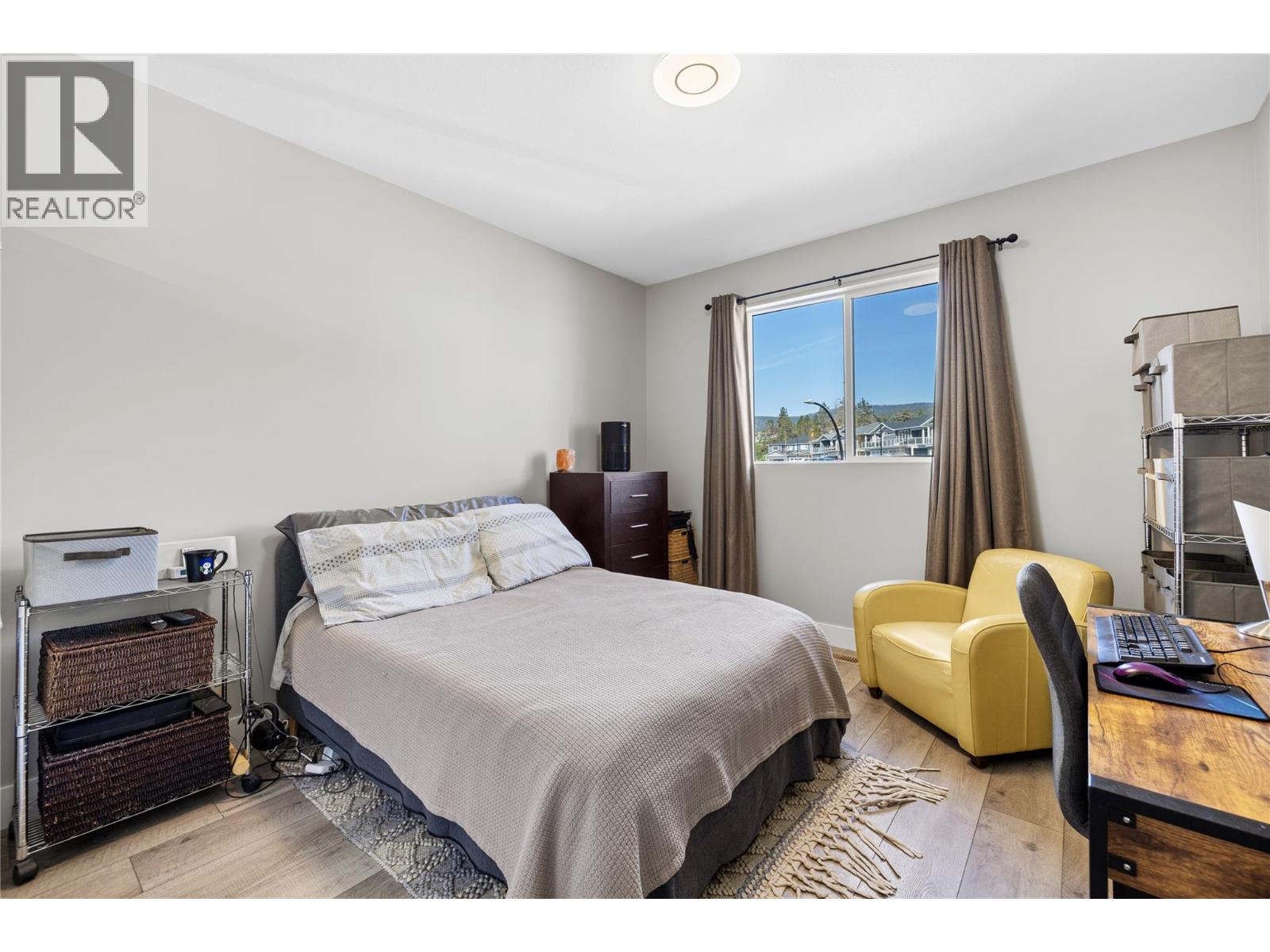  2353 Hawks Boulevard, West Kelowna