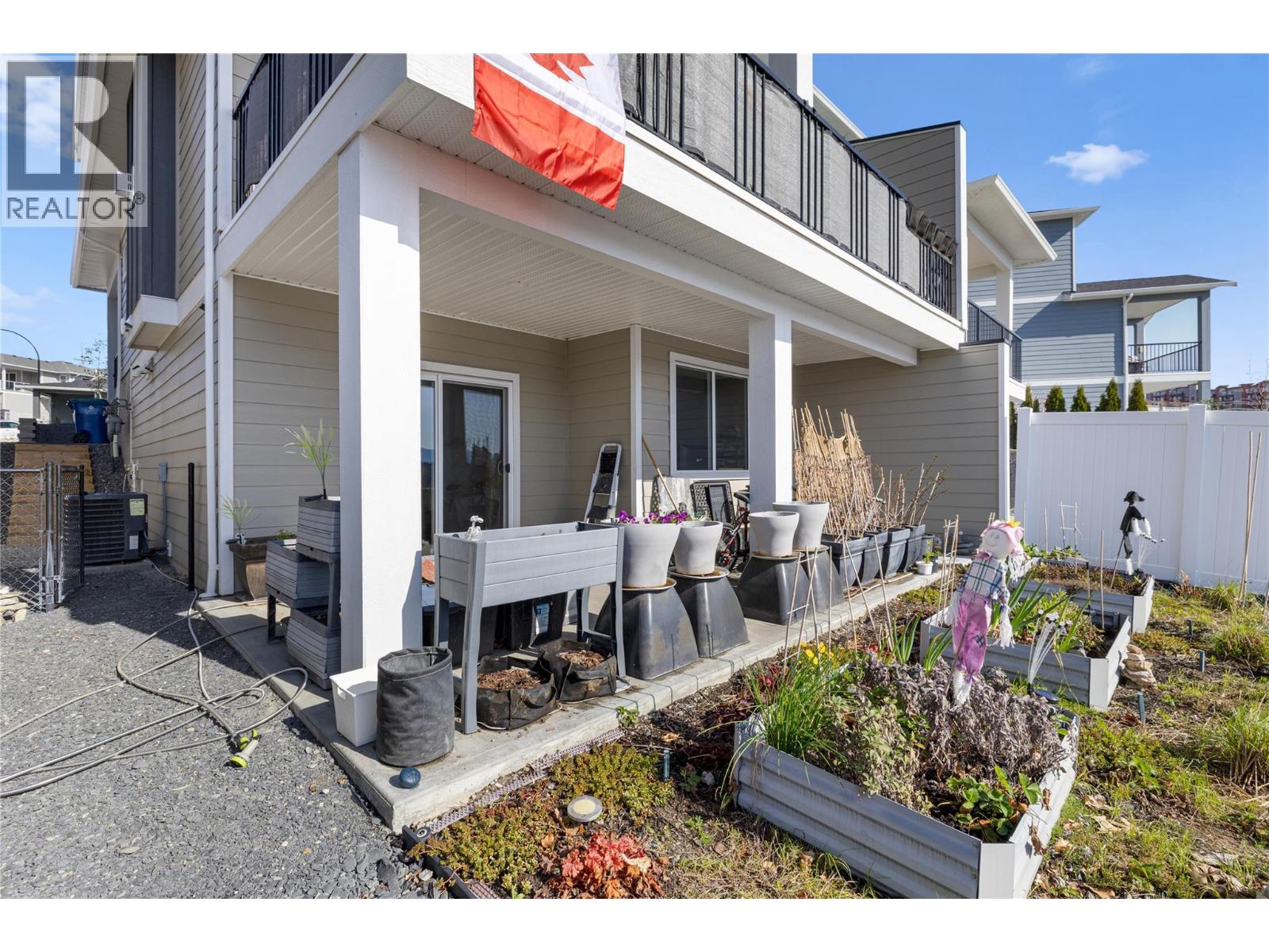  2353 Hawks Boulevard, West Kelowna