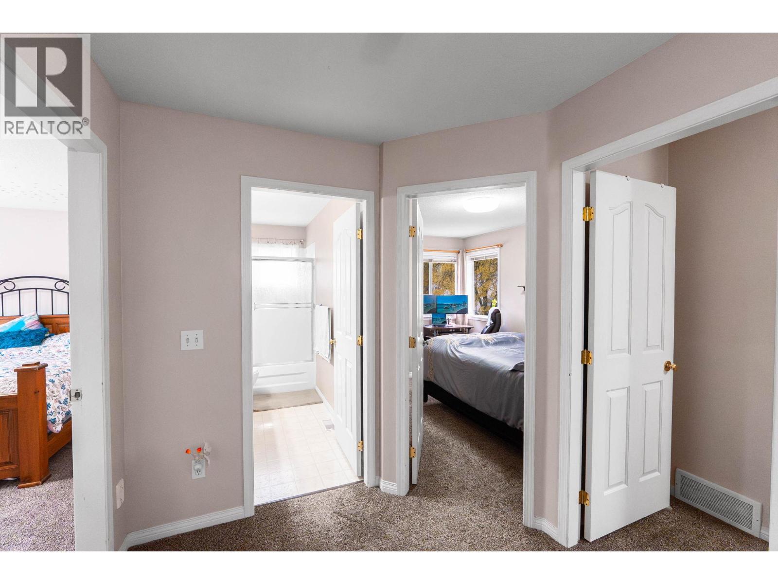  312 Fizet Avenue, Kelowna