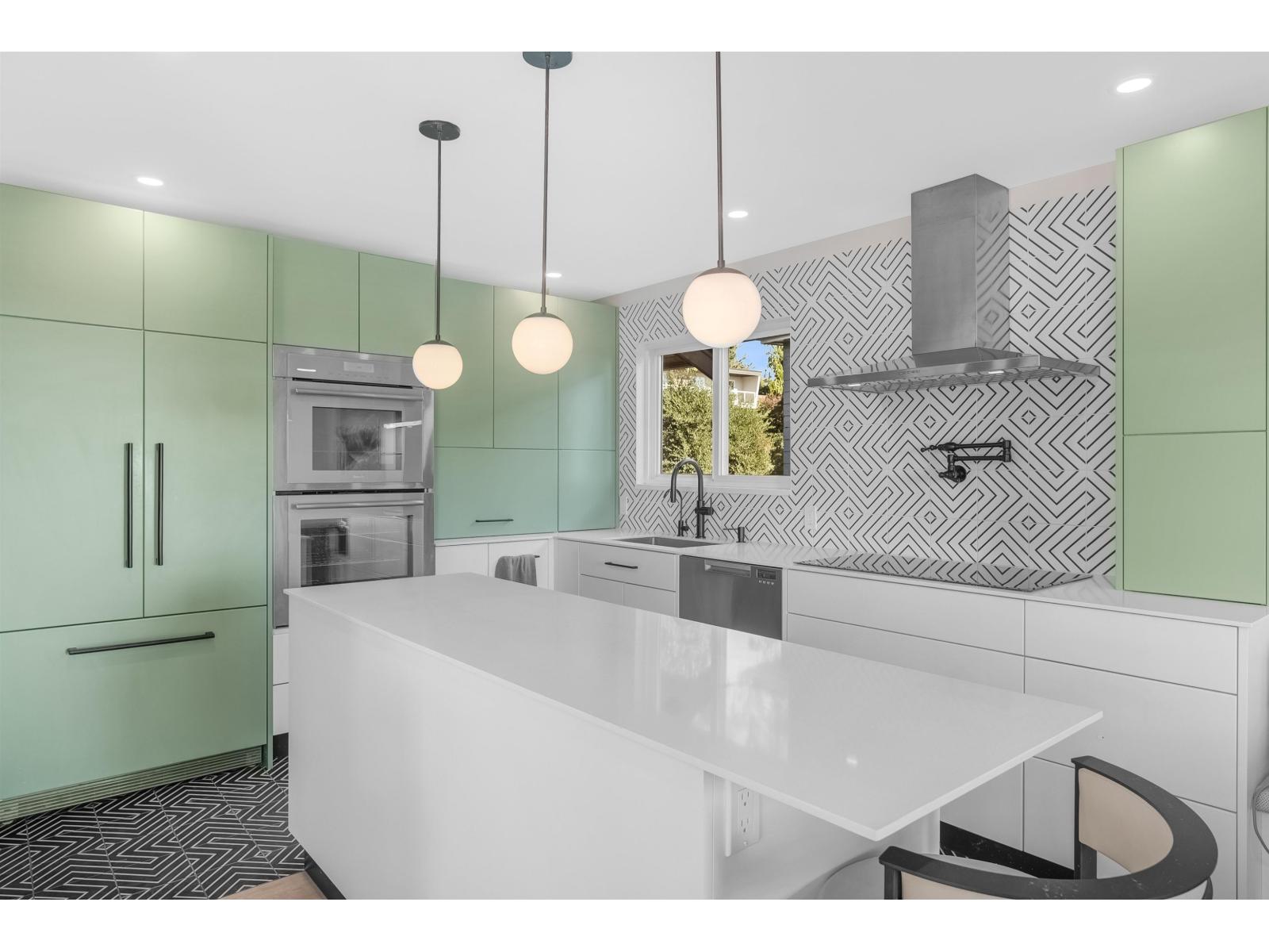 7683 GARFIELD, Delta