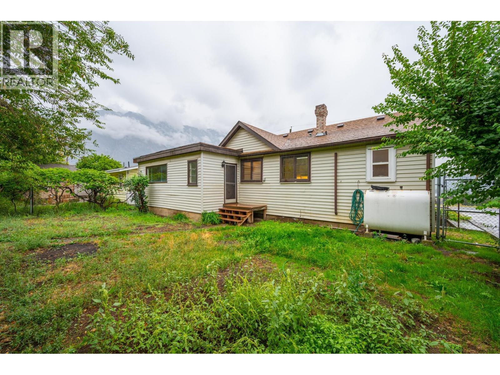 633 FRASERVIEW Street, Lillooet