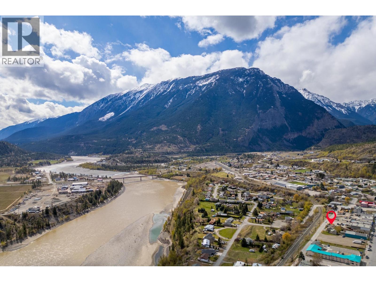 633 FRASERVIEW Street, Lillooet
