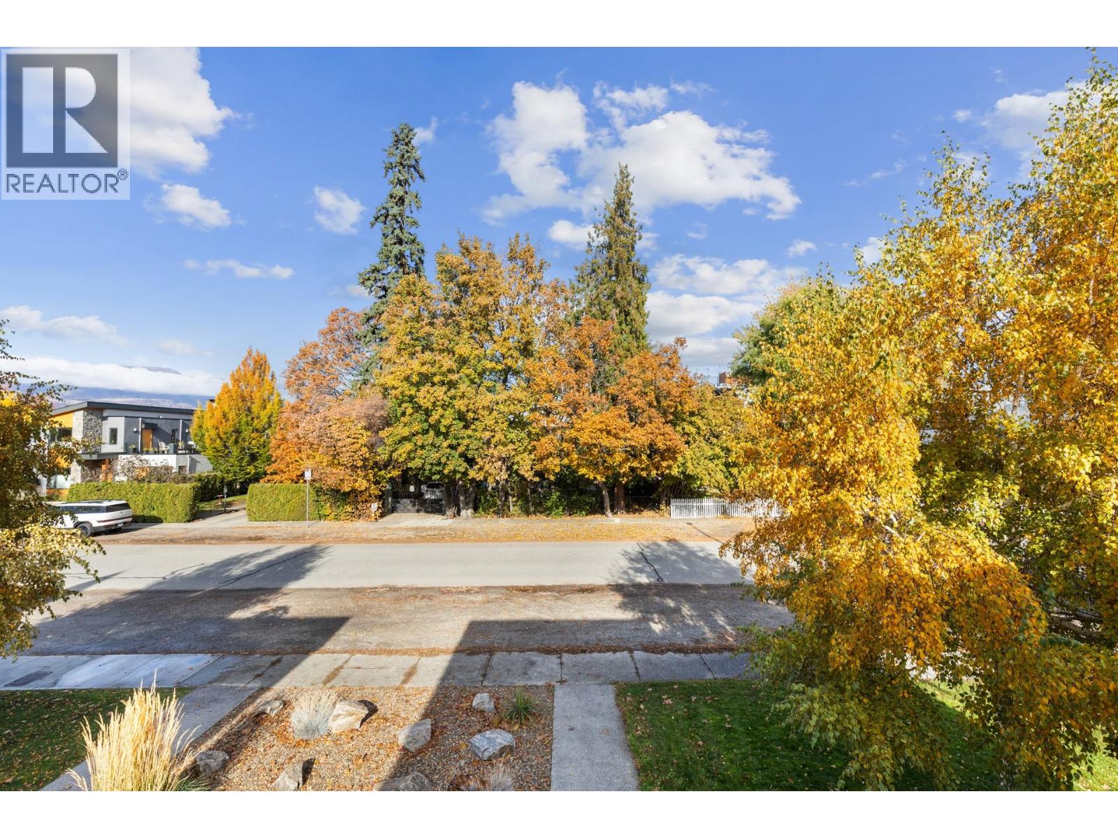  443 Christleton Avenue, Kelowna