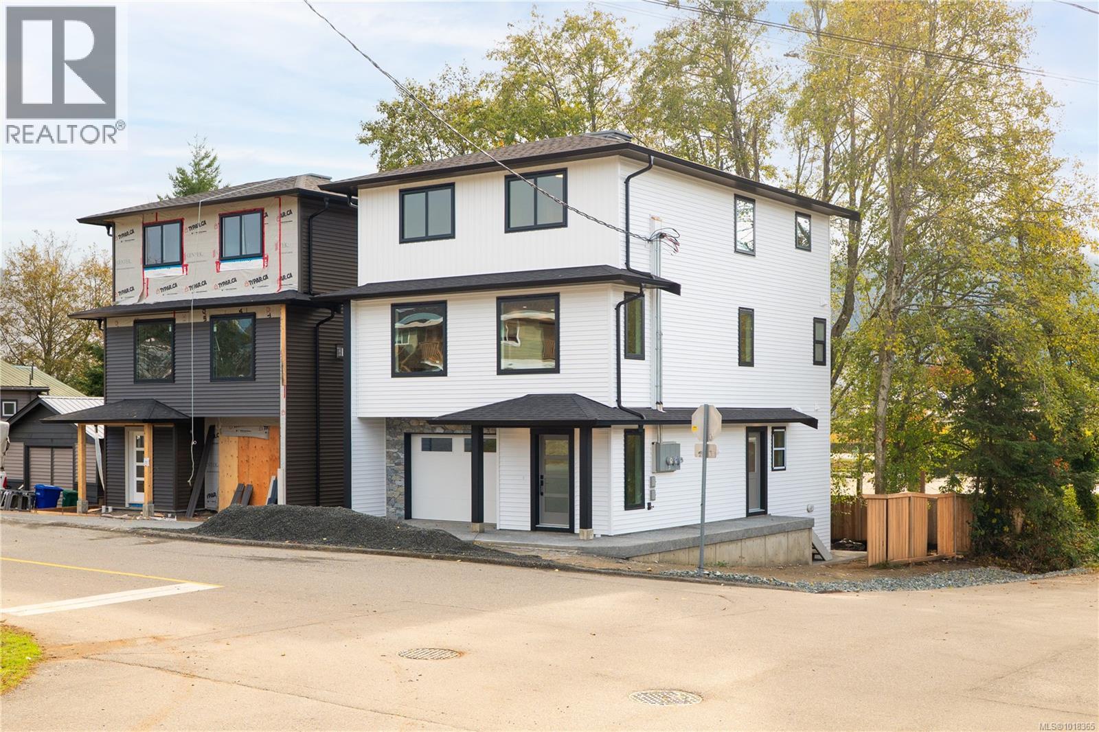 4193 CORUNNA AVE - 15