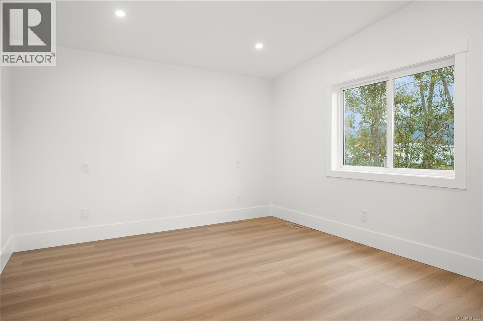 4193 CORUNNA AVE - 48