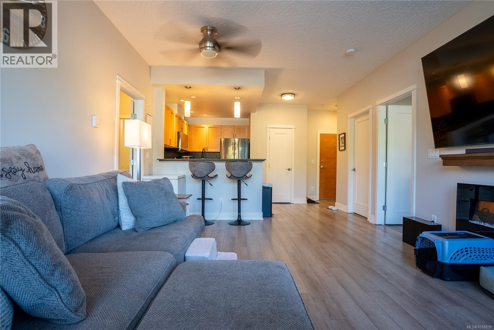 #103 631 BROOKSIDE RD - 4