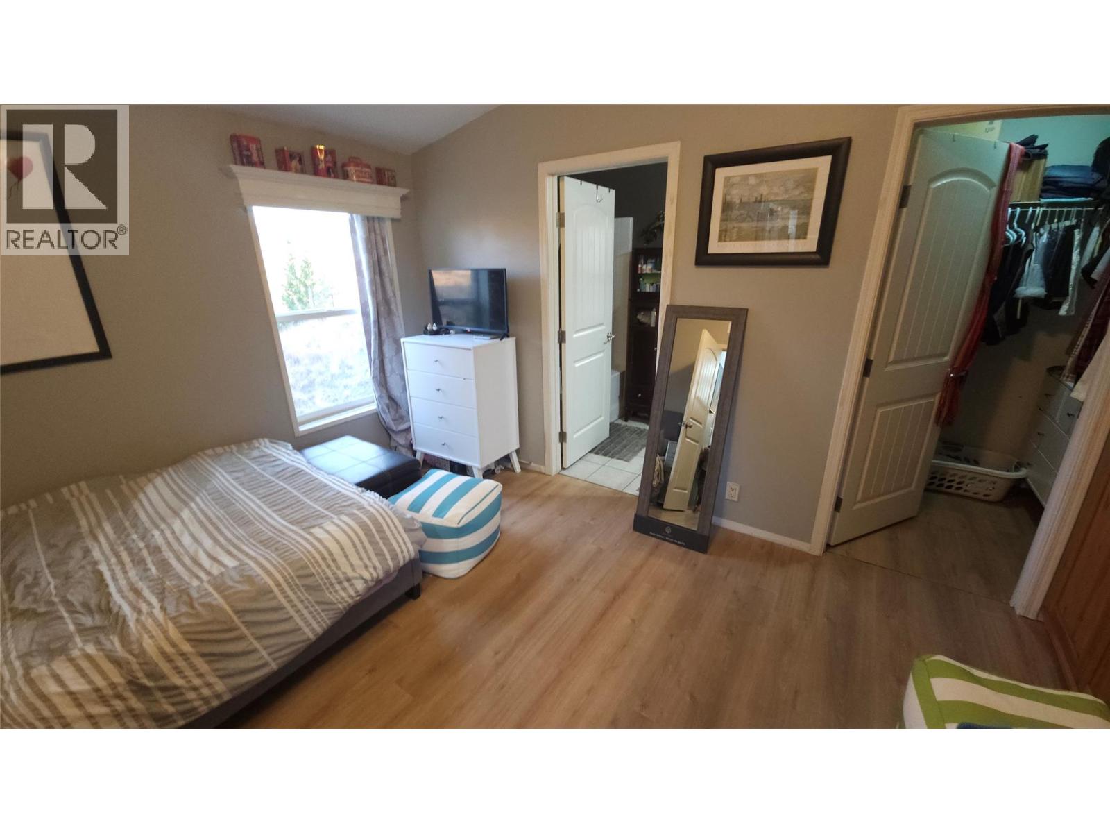 7745 5A Highway - 7