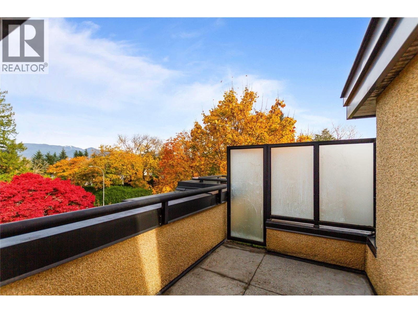 9 1863 WESBROOK MALL, Vancouver