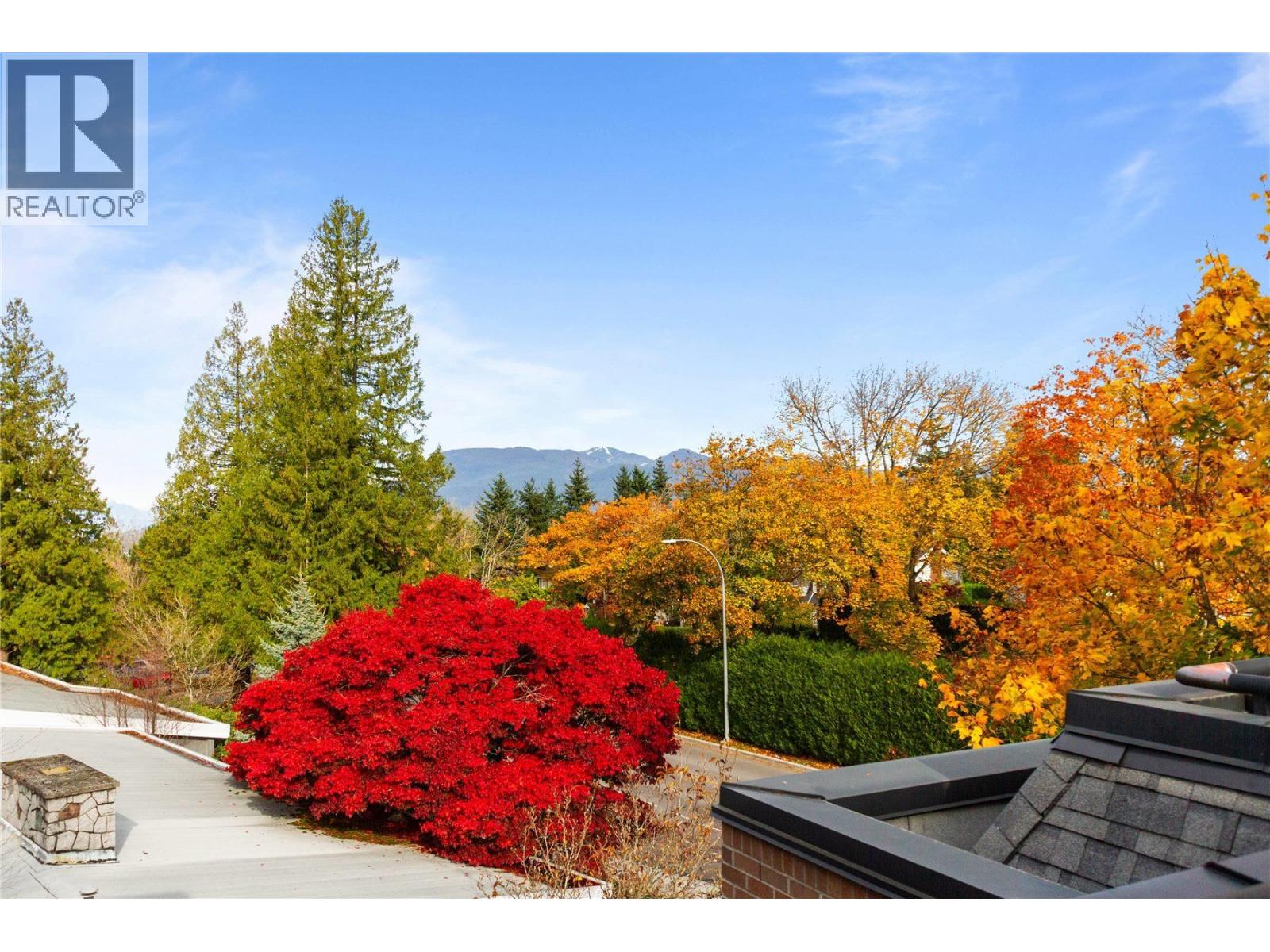 9 1863 WESBROOK MALL, Vancouver