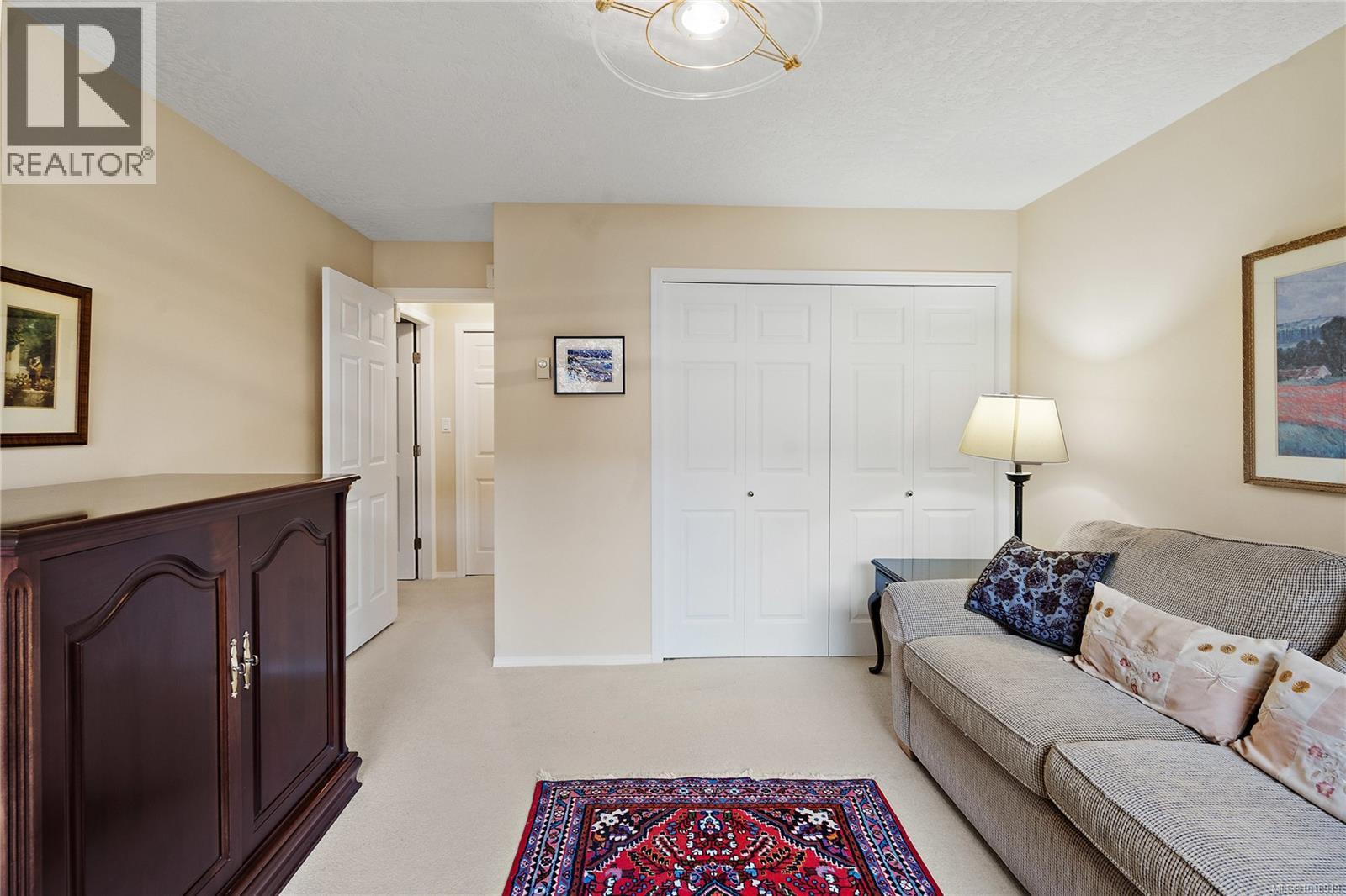 206 9919 Fourth Street, Sidney