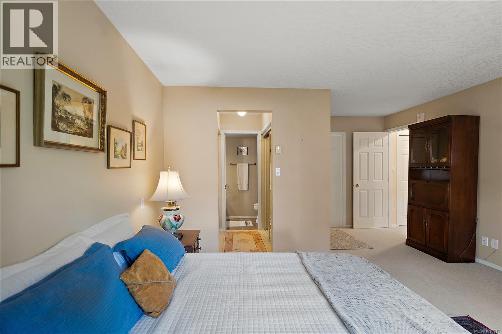 206 9919 Fourth Street, Sidney