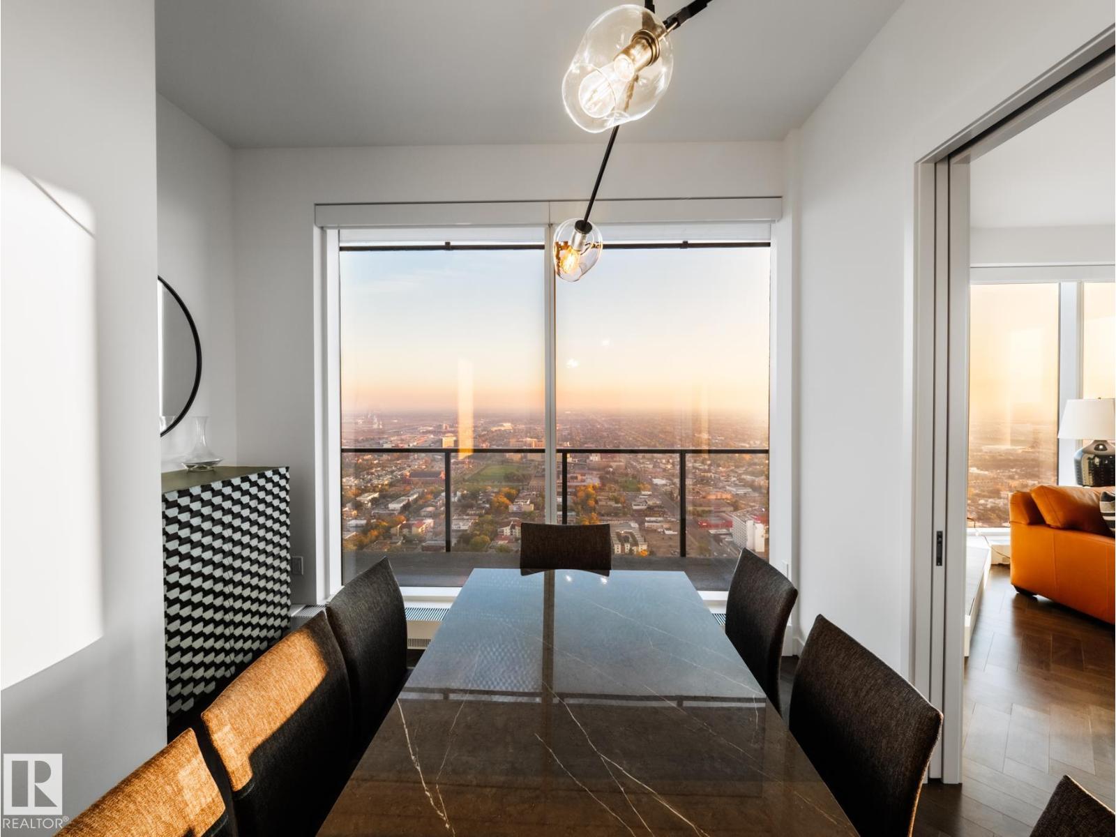 #4402 10360 102 ST NW, Edmonton