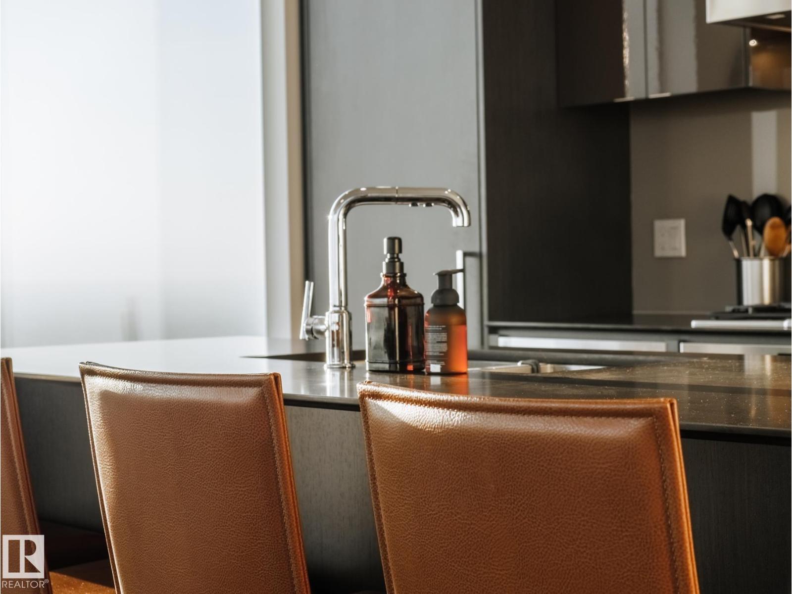 #4402 10360 102 ST NW, Edmonton