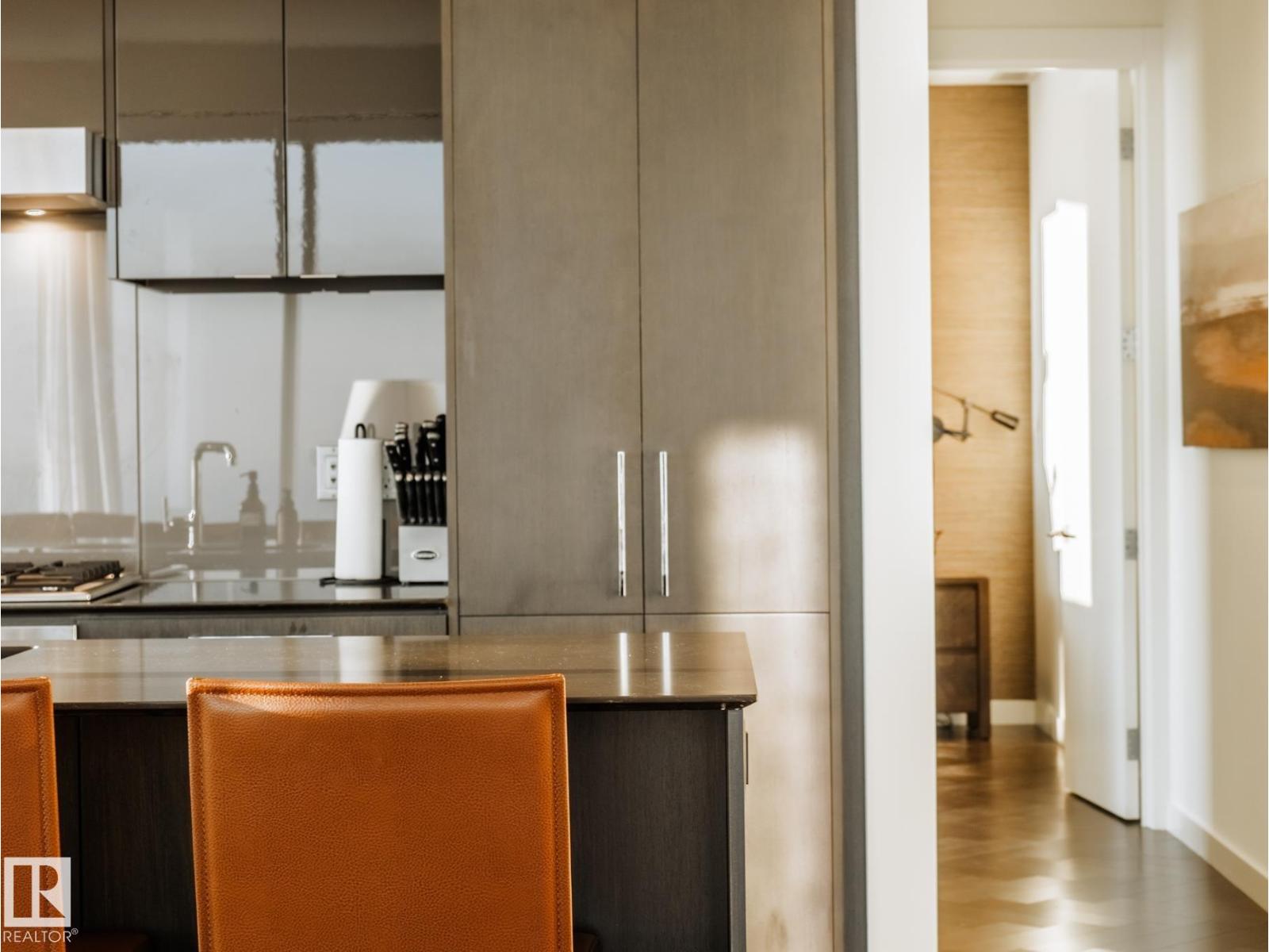 #4402 10360 102 ST NW, Edmonton