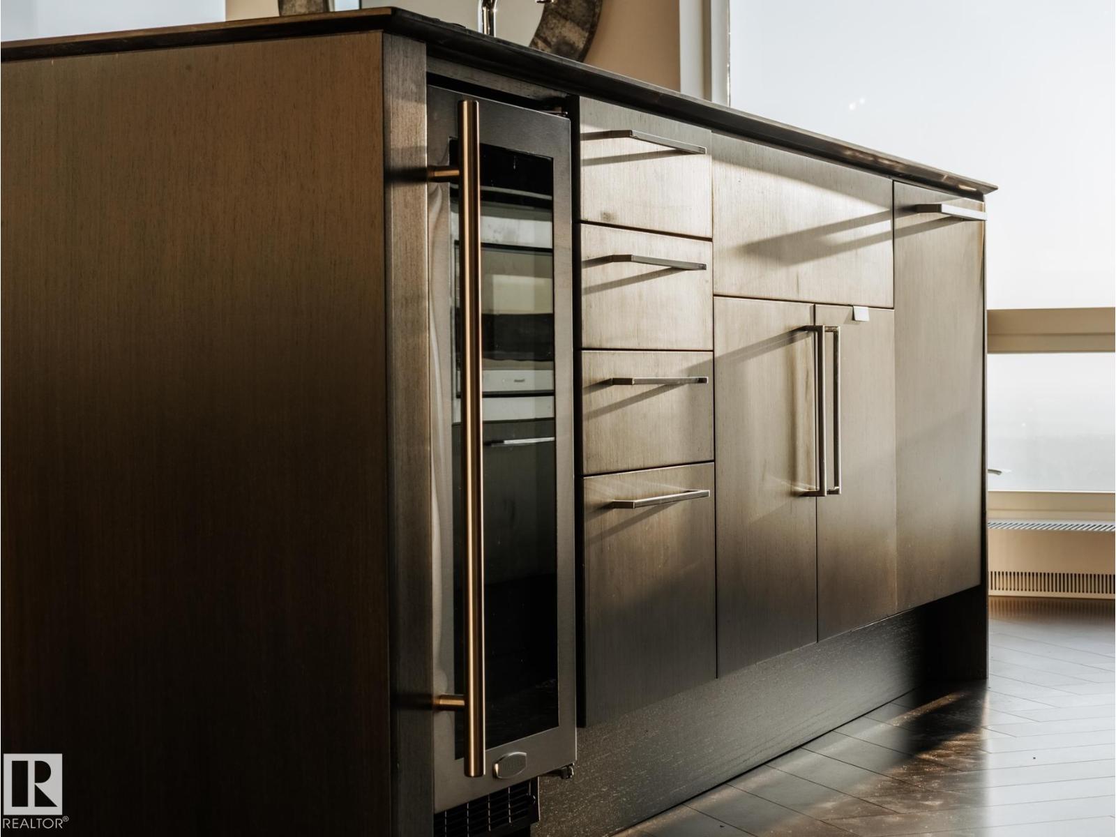 #4402 10360 102 ST NW, Edmonton