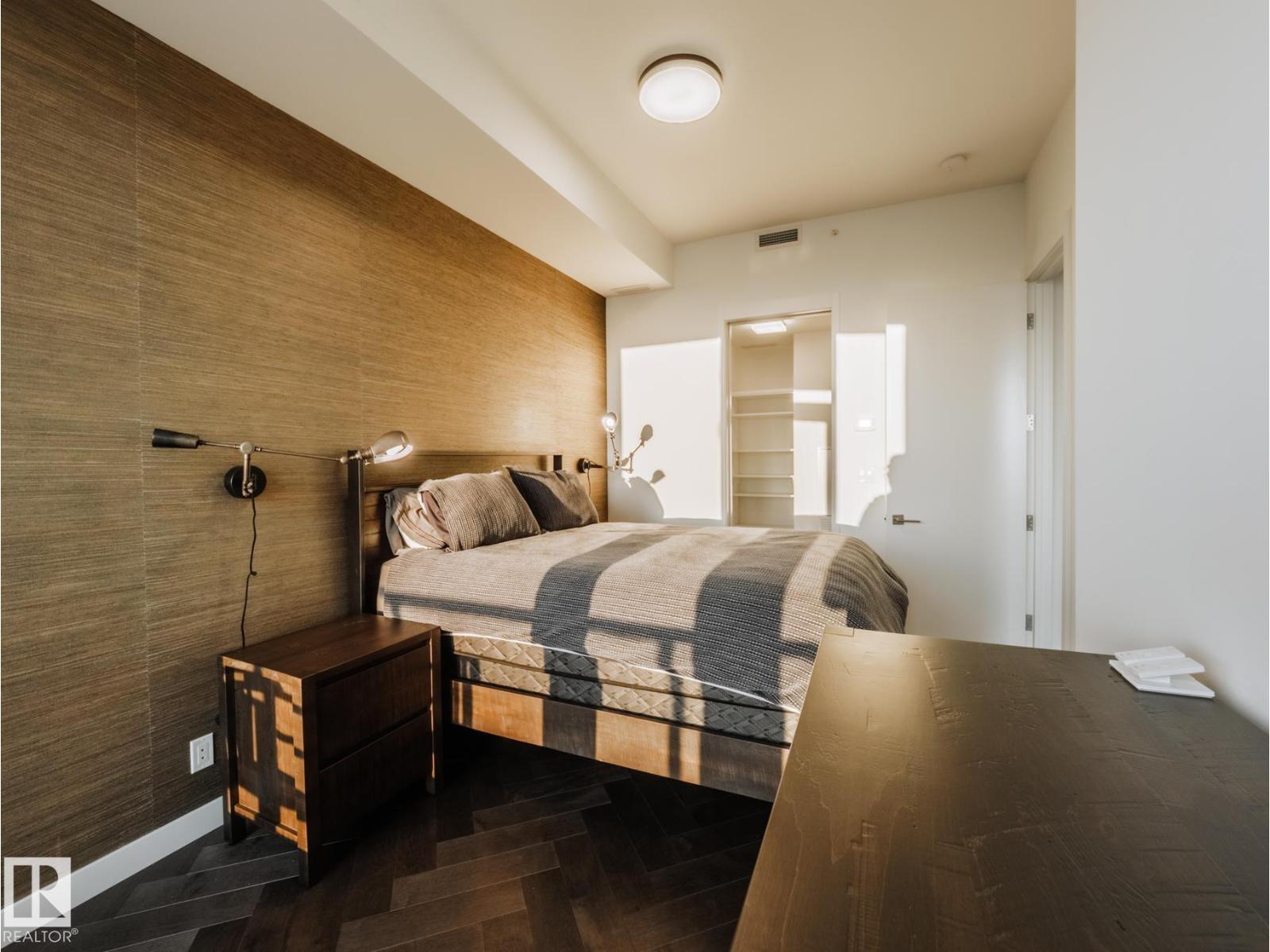 #4402 10360 102 ST NW, Edmonton