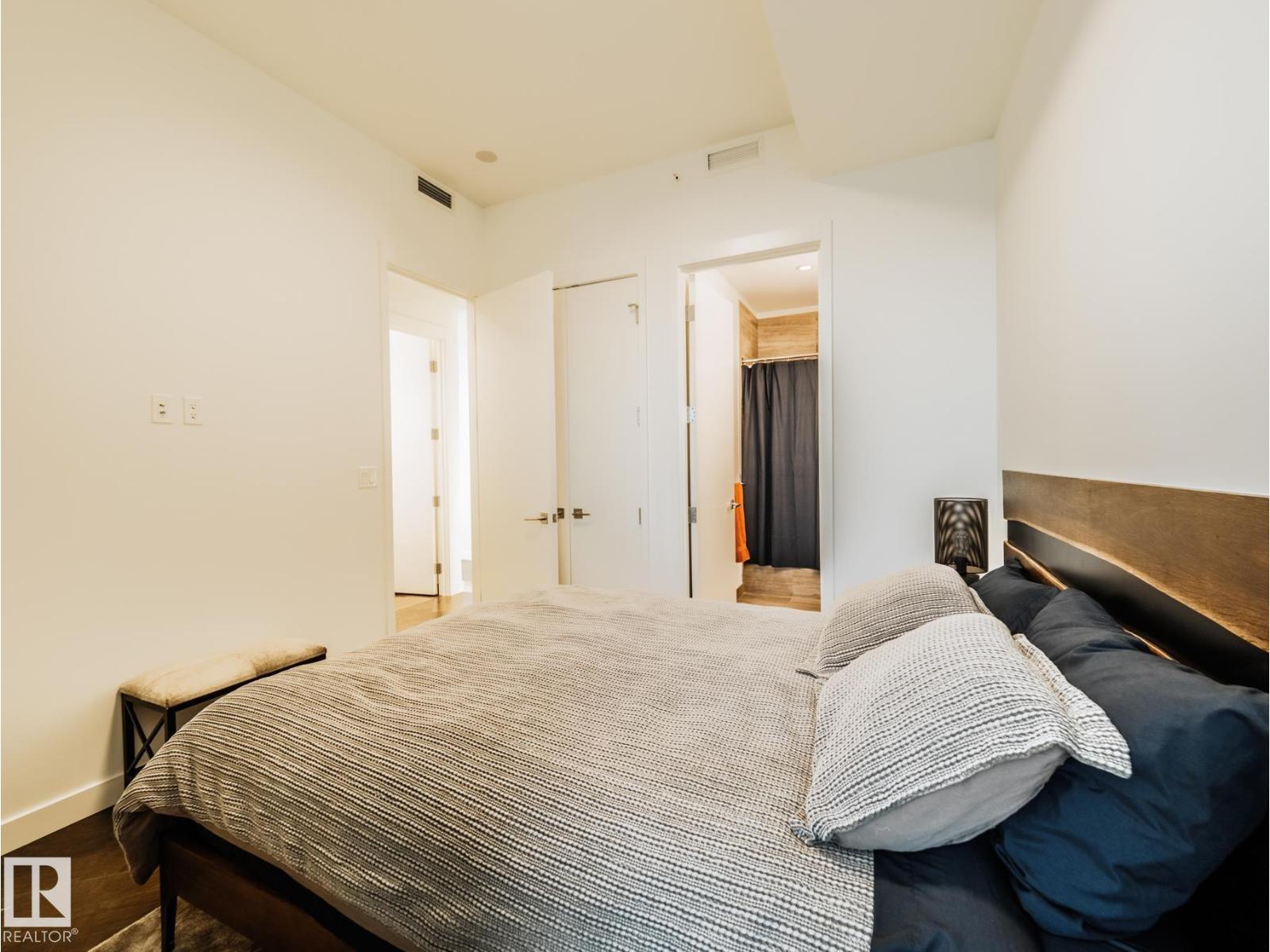 #4402 10360 102 ST NW, Edmonton