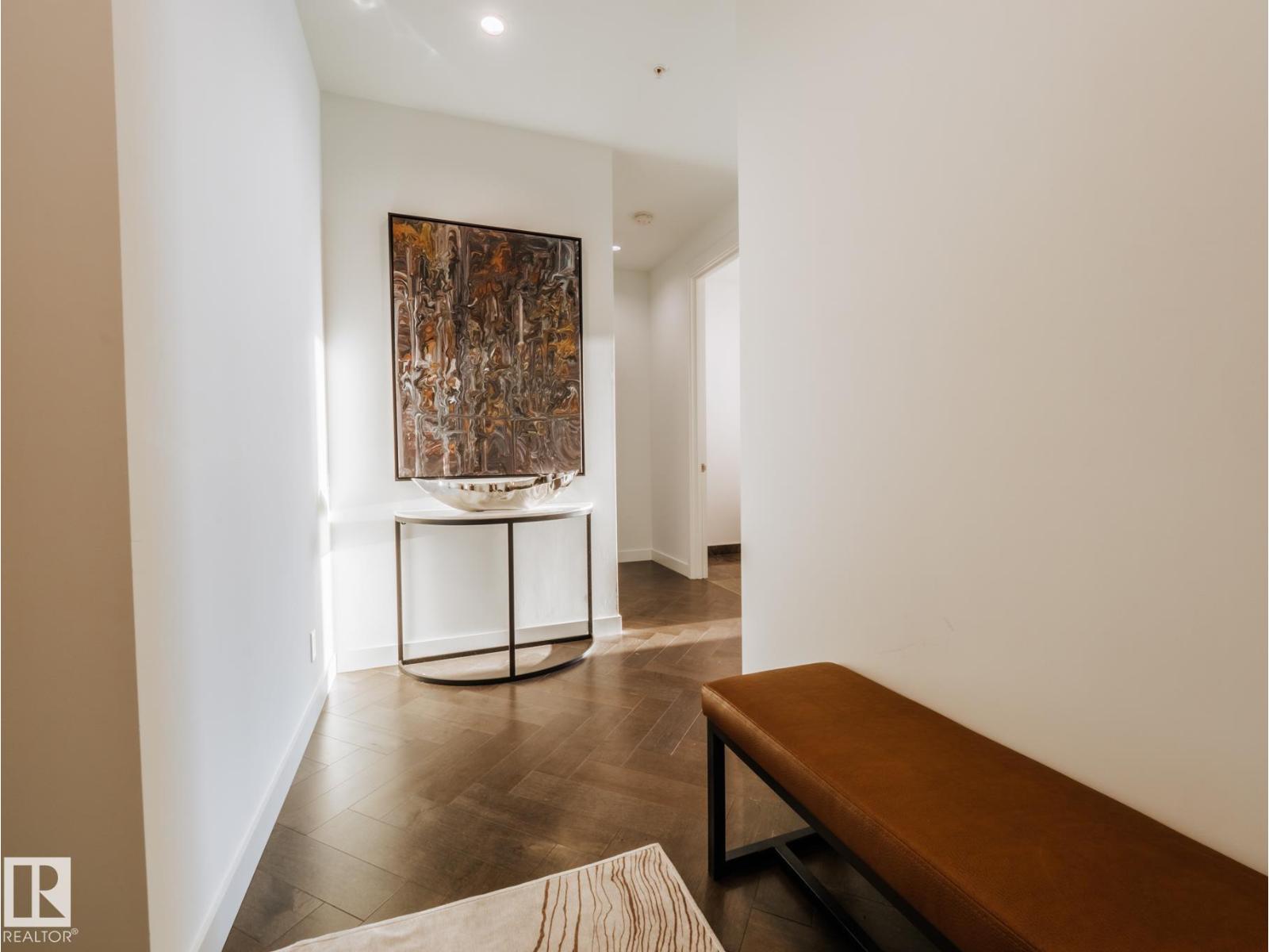 #4402 10360 102 ST NW, Edmonton