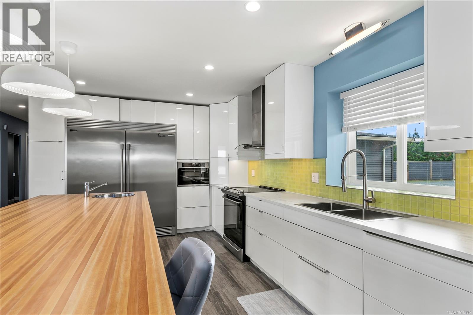 3885 Discovery Dr, Campbell River