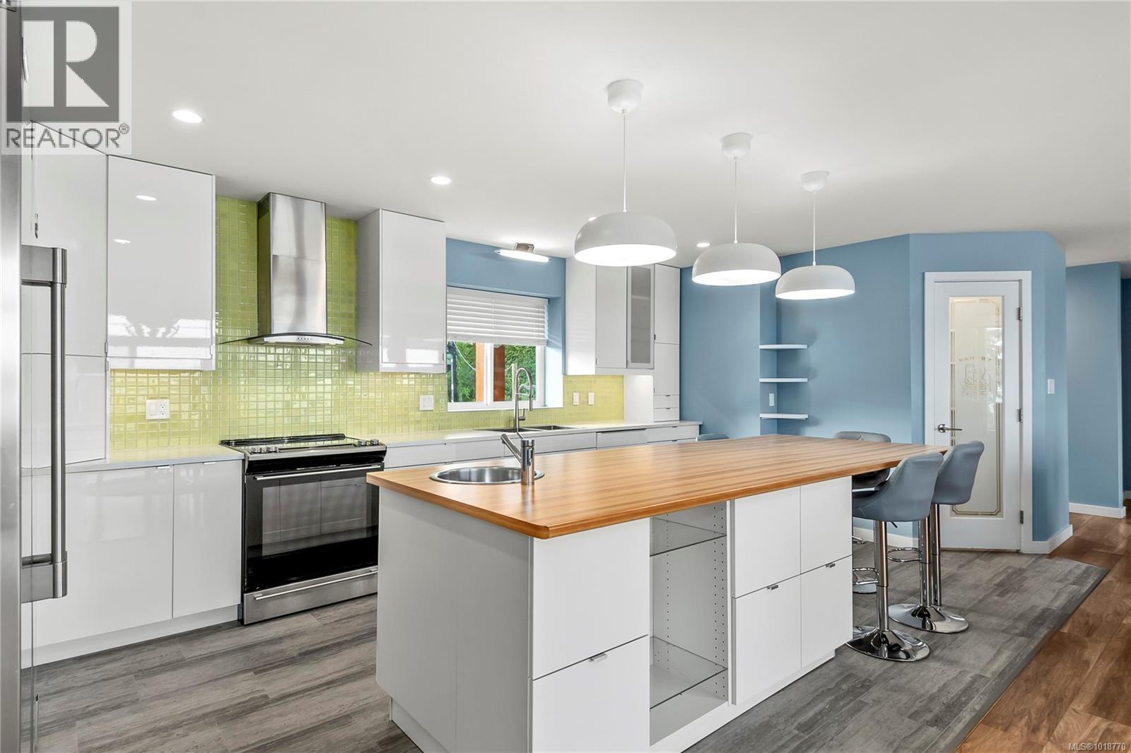 3885 Discovery Dr, Campbell River