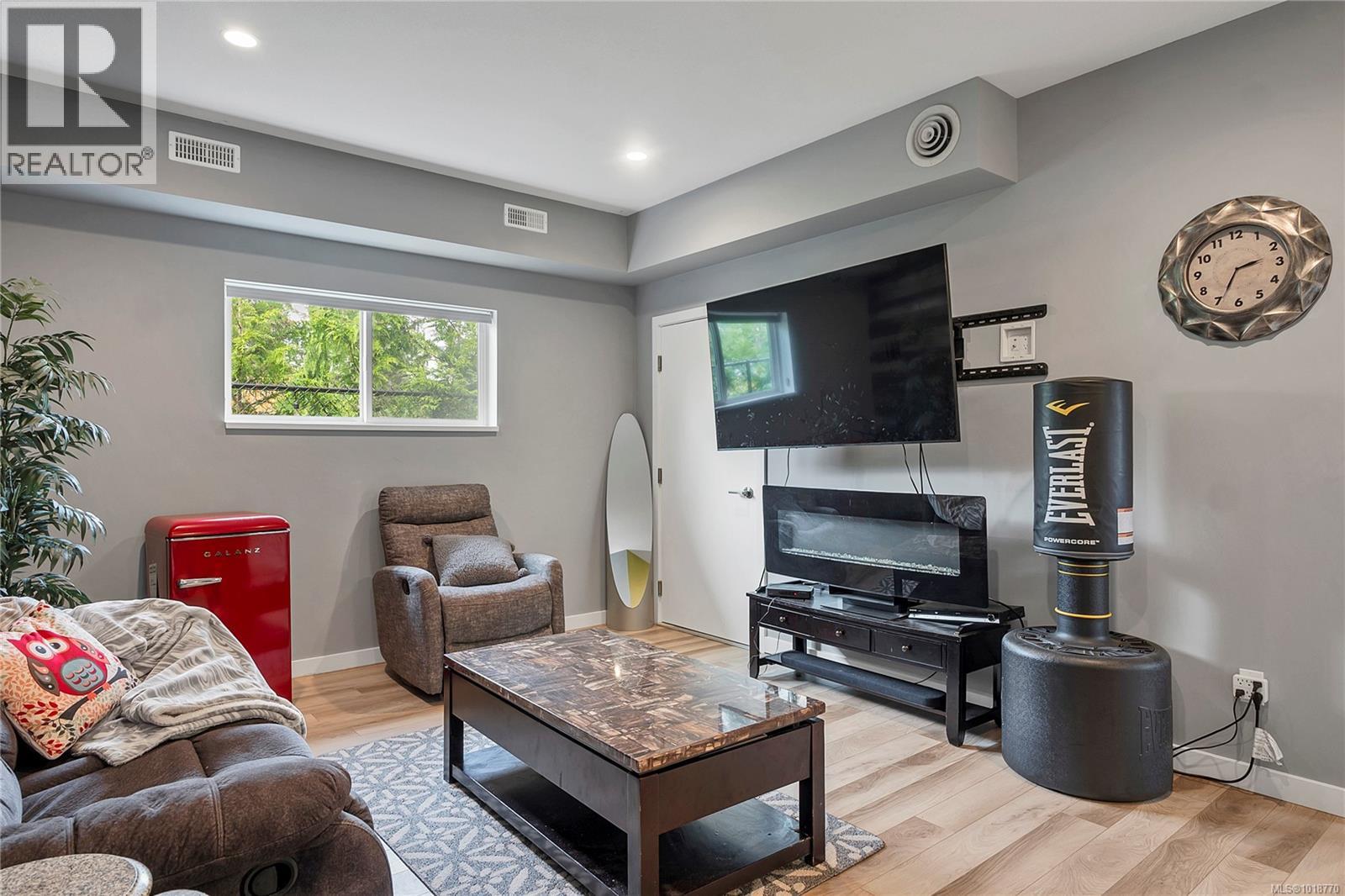 3885 Discovery Dr, Campbell River